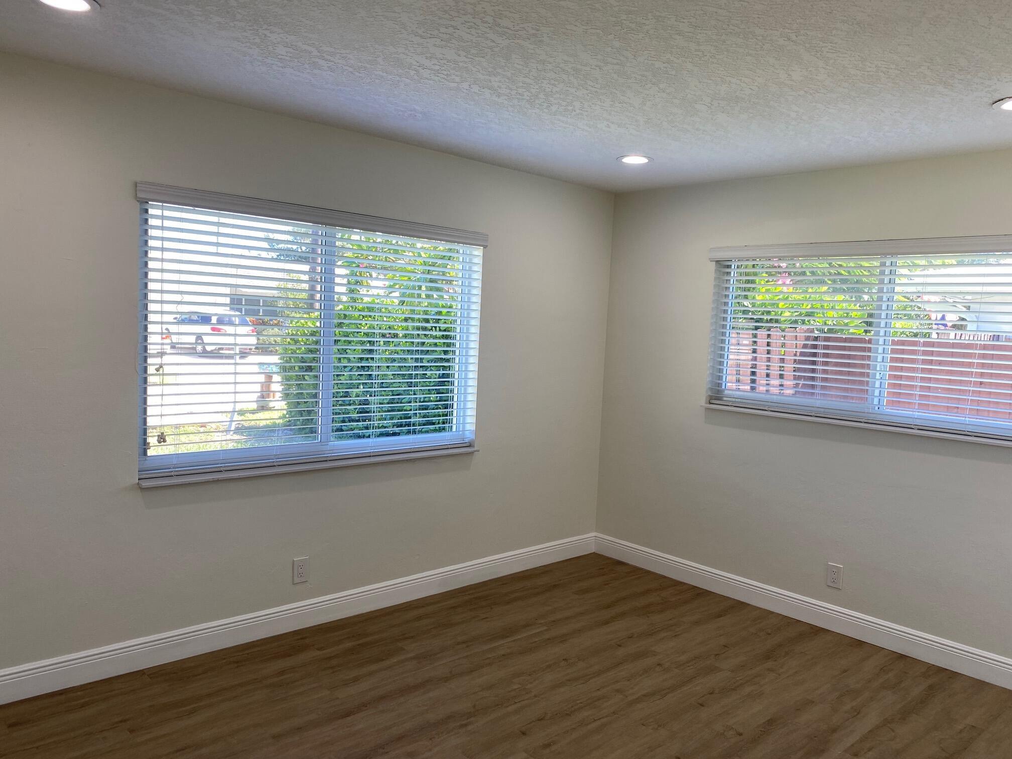 2751 NE 26th Terrace