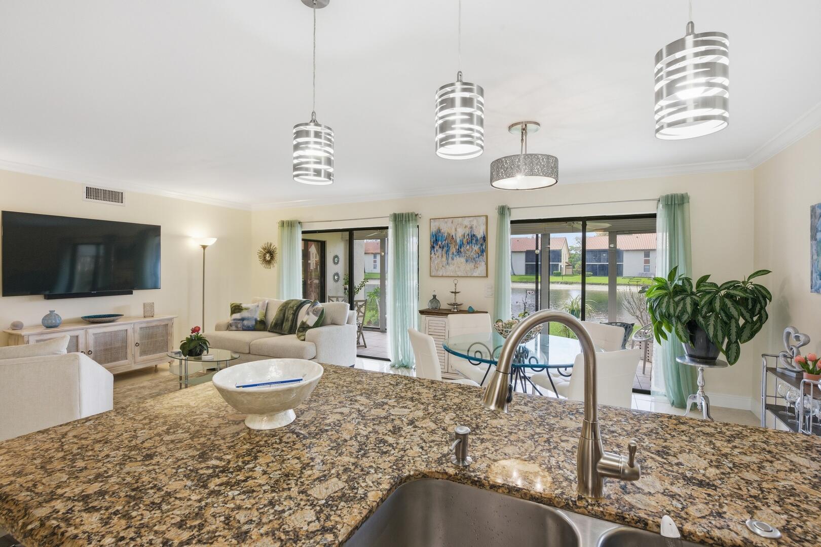 10223 N Circle Lake Drive 102