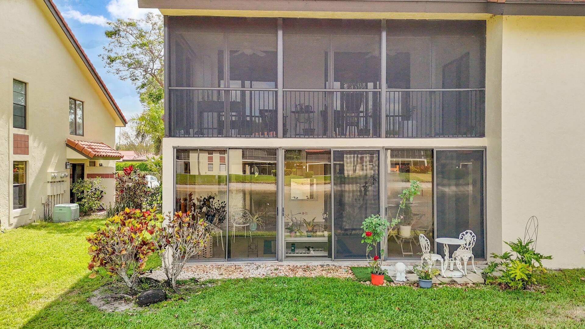 10223 N Circle Lake Drive 102