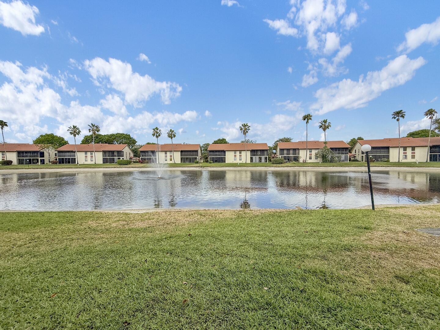 10223 N Circle Lake Drive 102