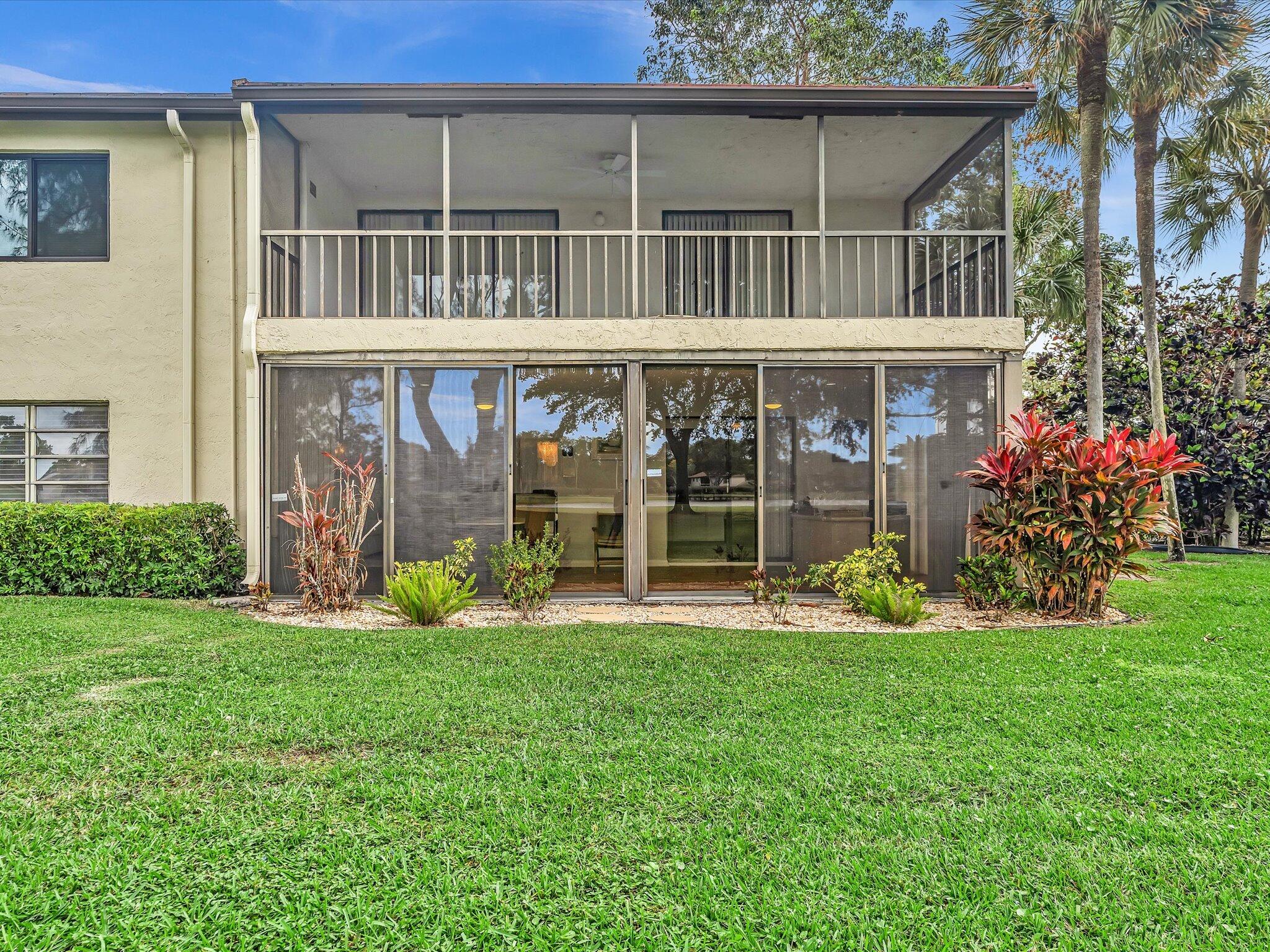8410 Casa Del Lago