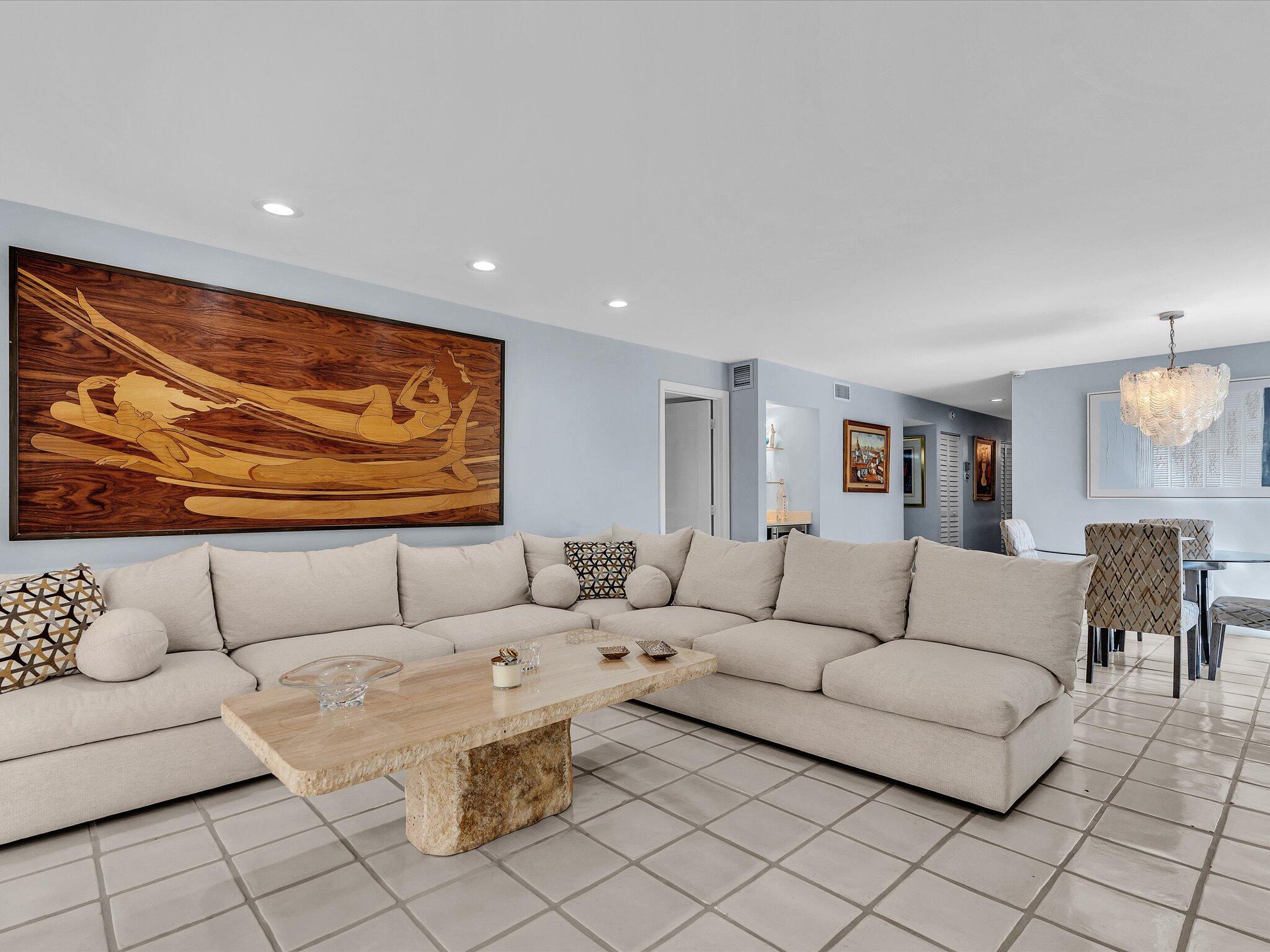 8410 Casa Del Lago