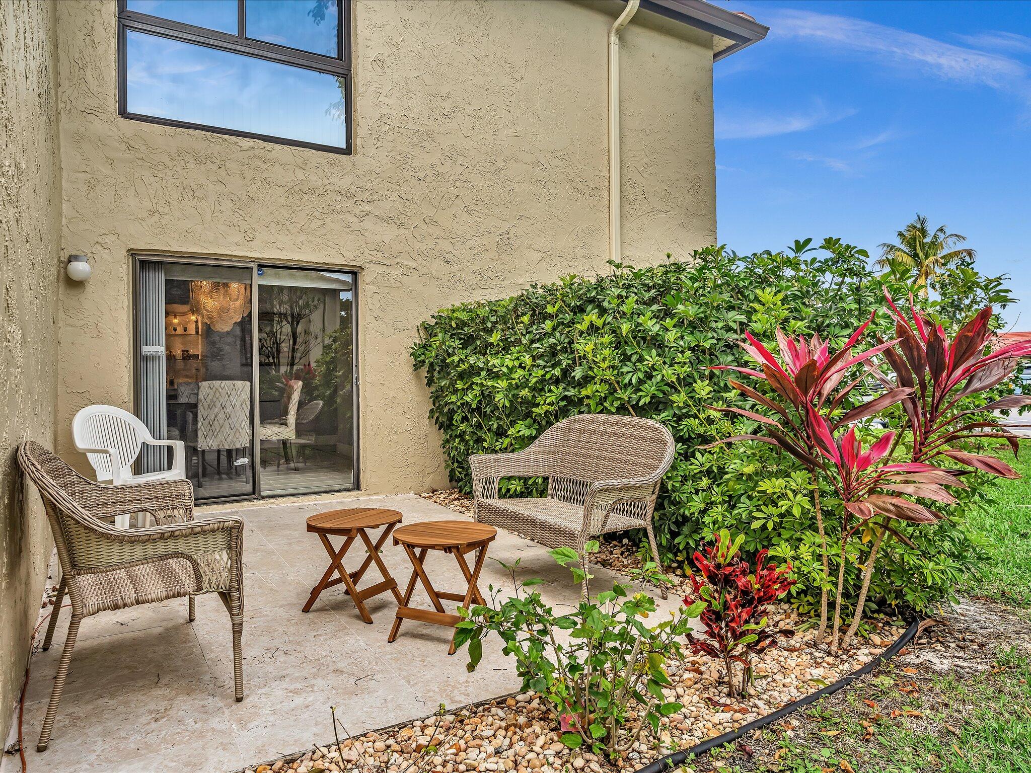 8410 Casa Del Lago