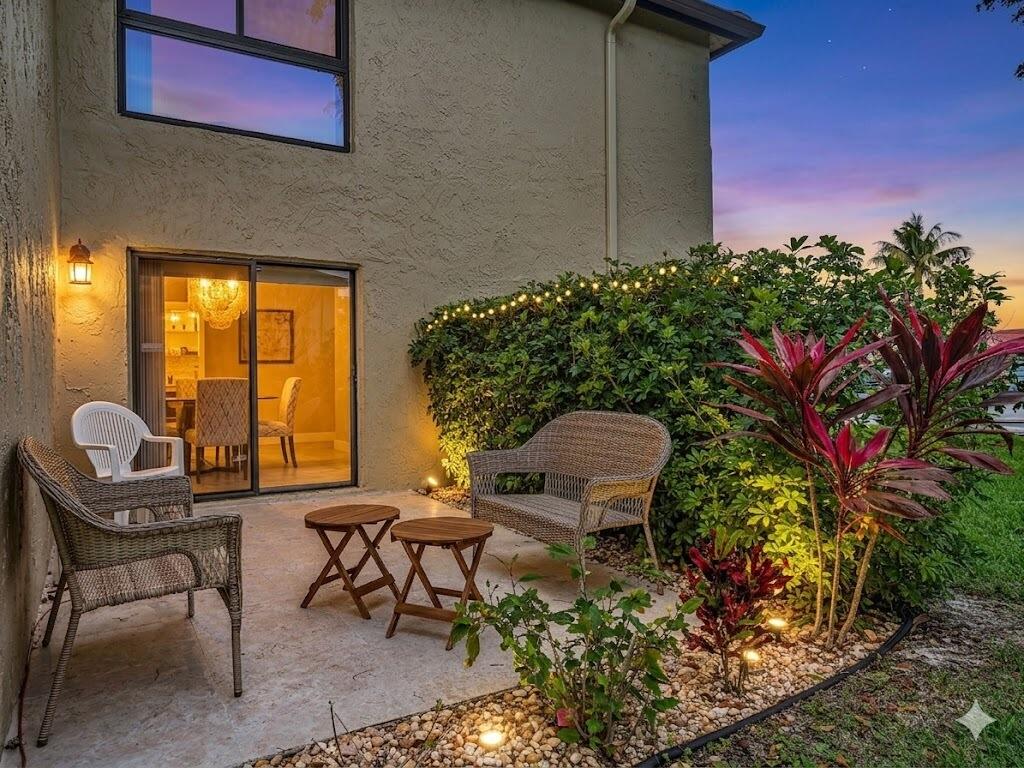 8410 Casa Del Lago