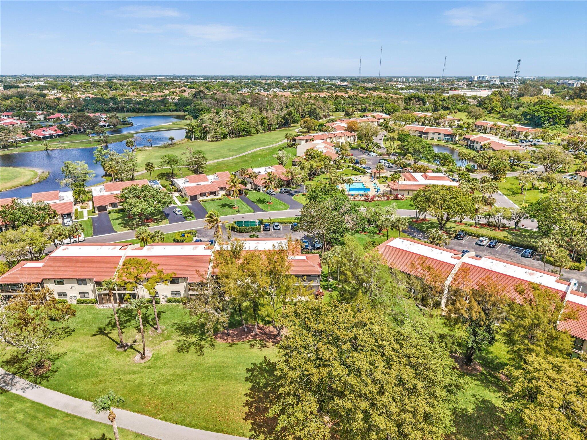 8410 Casa Del Lago