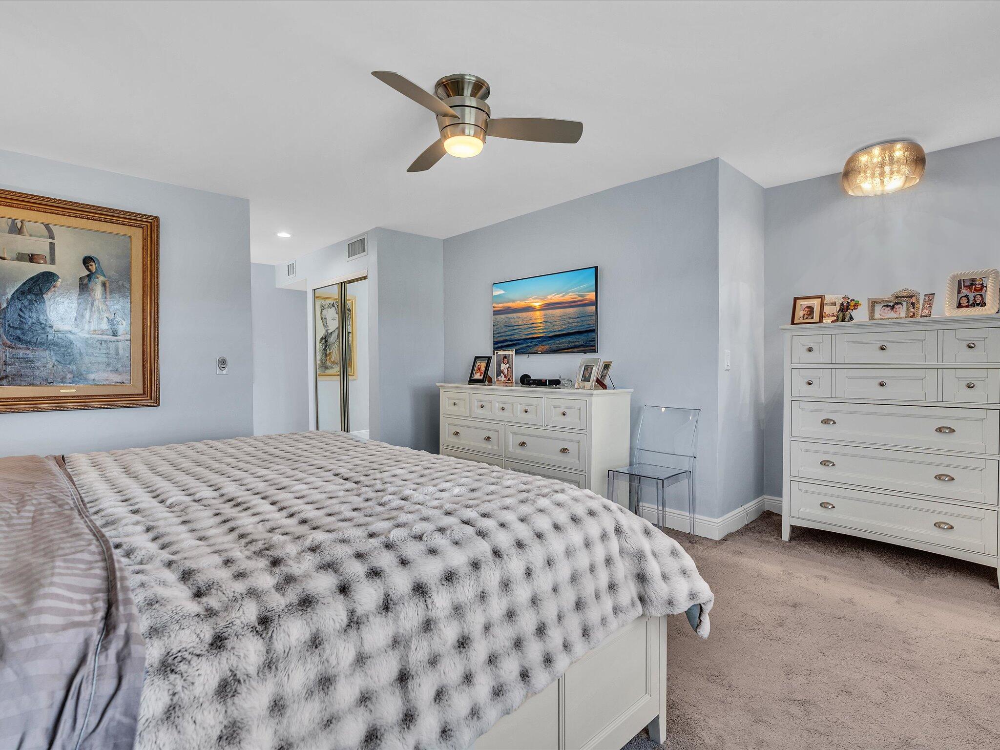 8410 Casa Del Lago