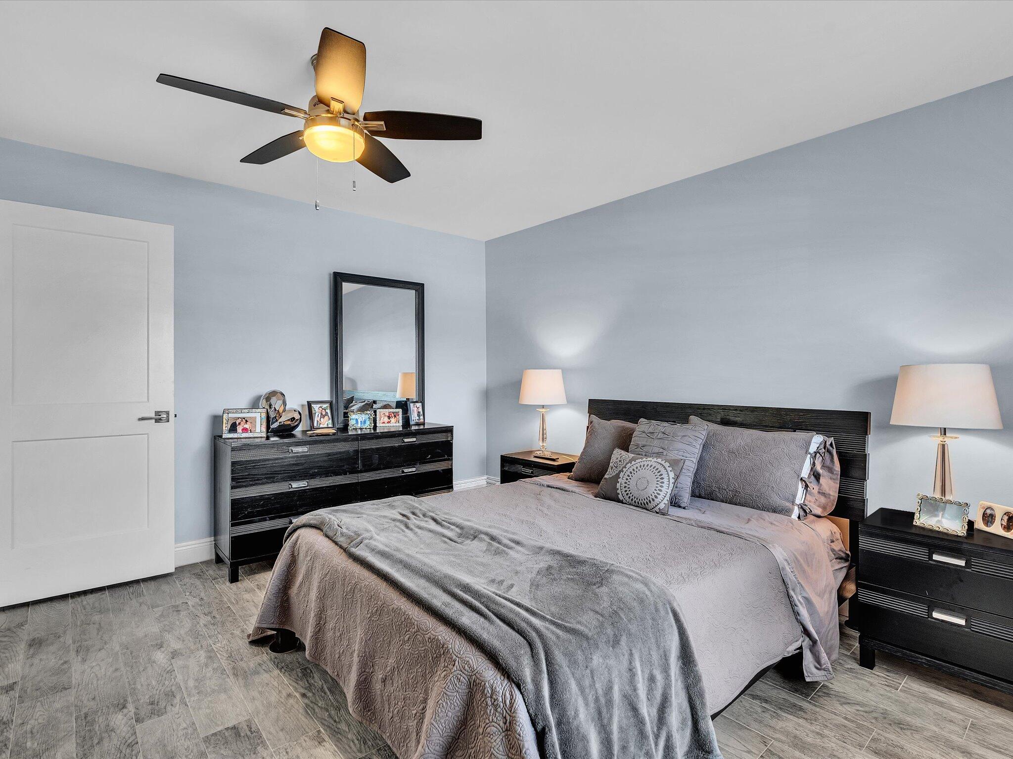 8410 Casa Del Lago