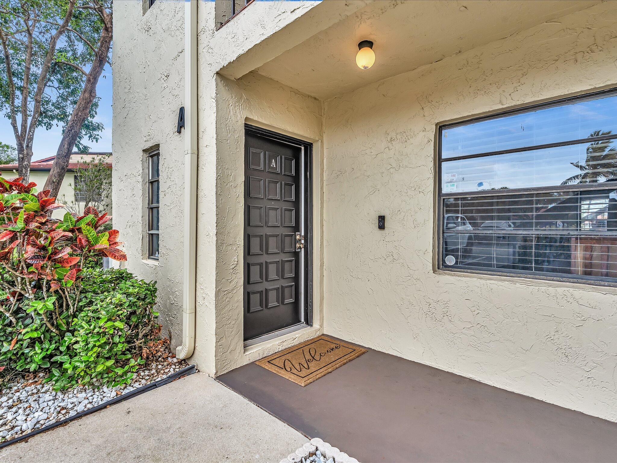 8410 Casa Del Lago
