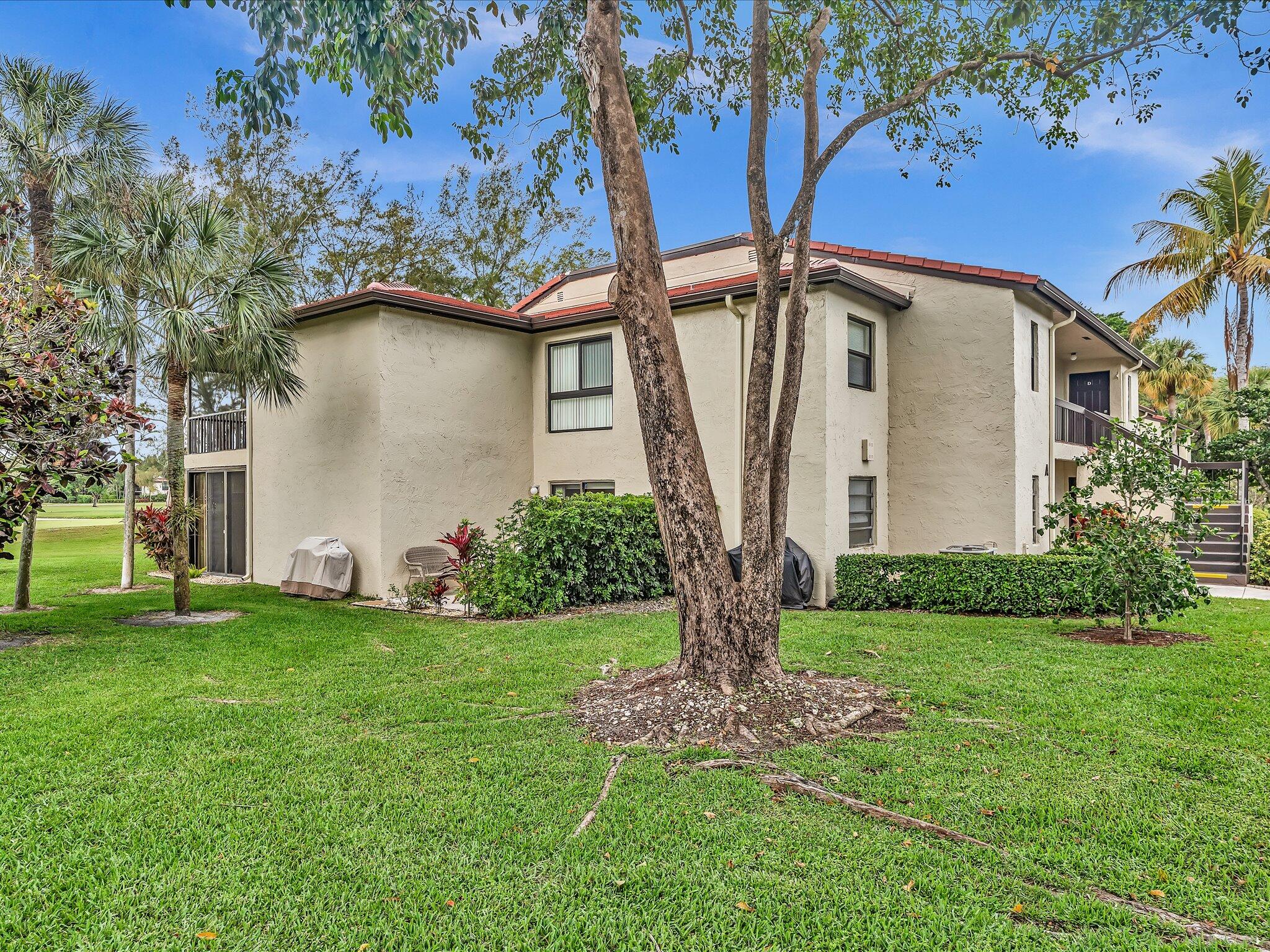 8410 Casa Del Lago