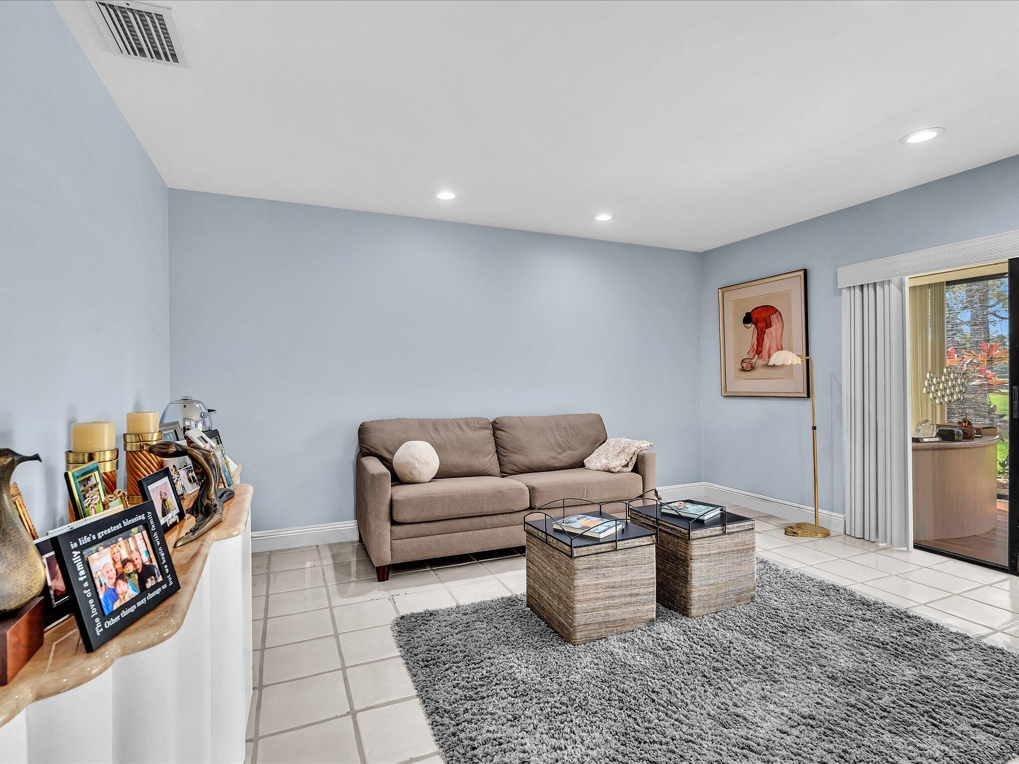 8410 Casa Del Lago