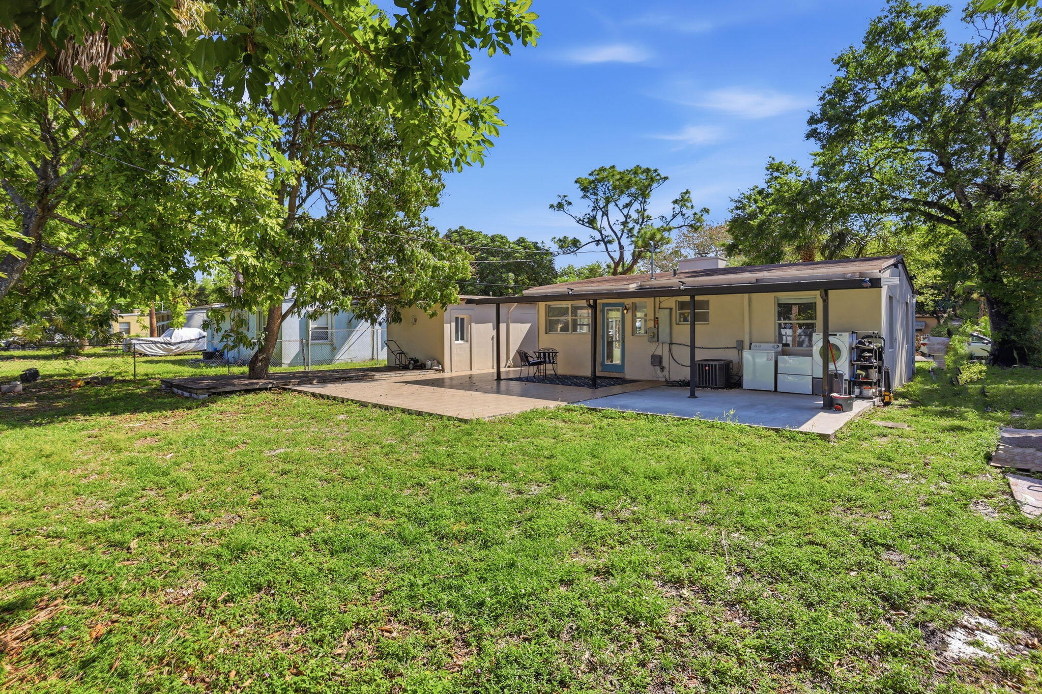 139 SW 21st Way