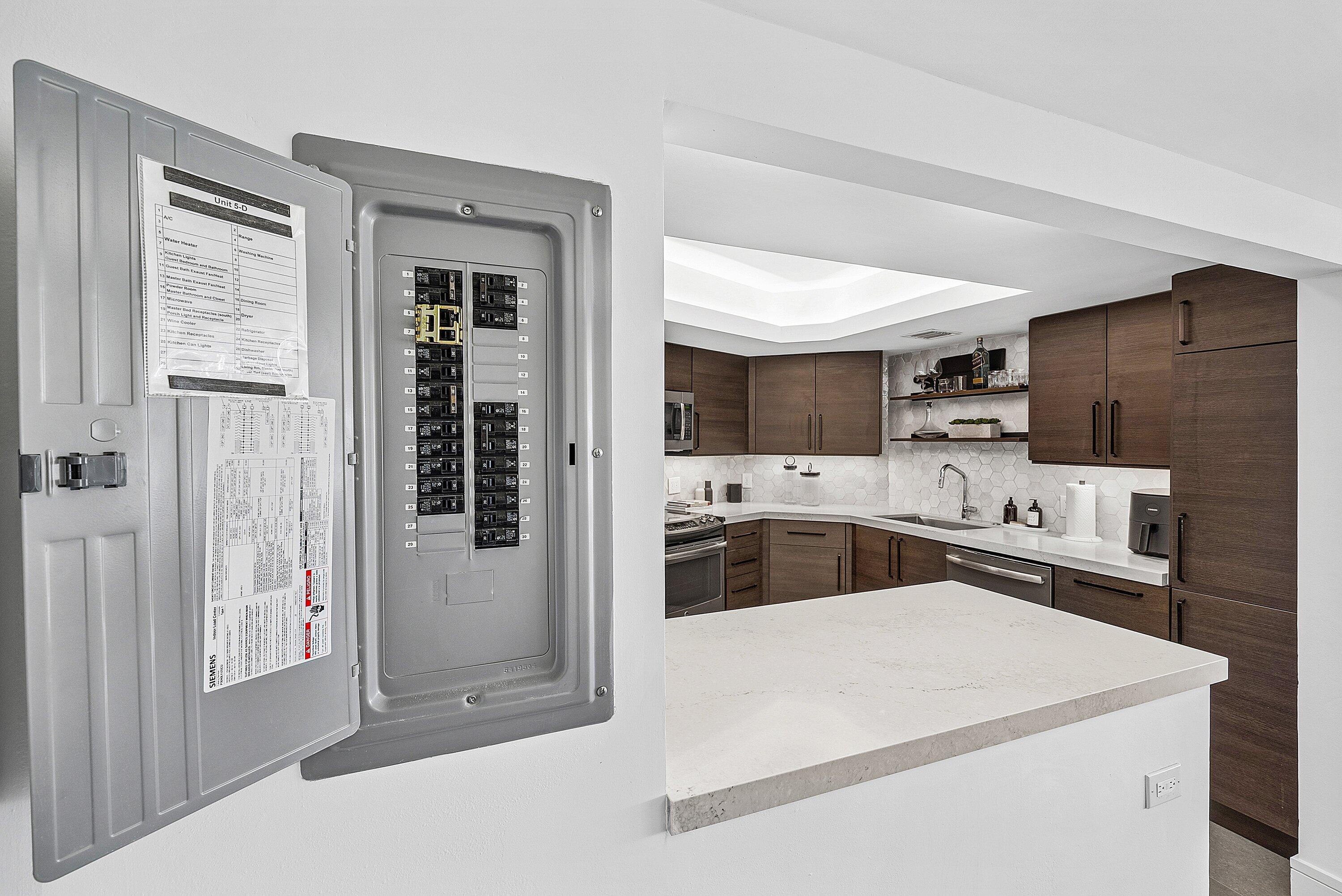 1000 Lowry Street 5d