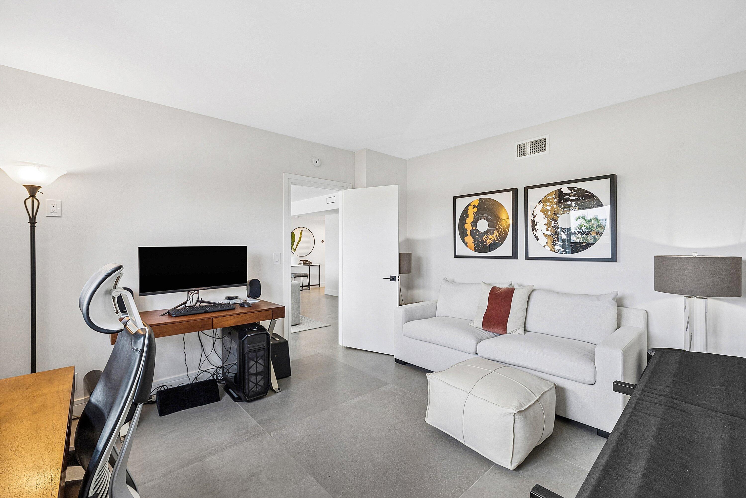 1000 Lowry Street 5d