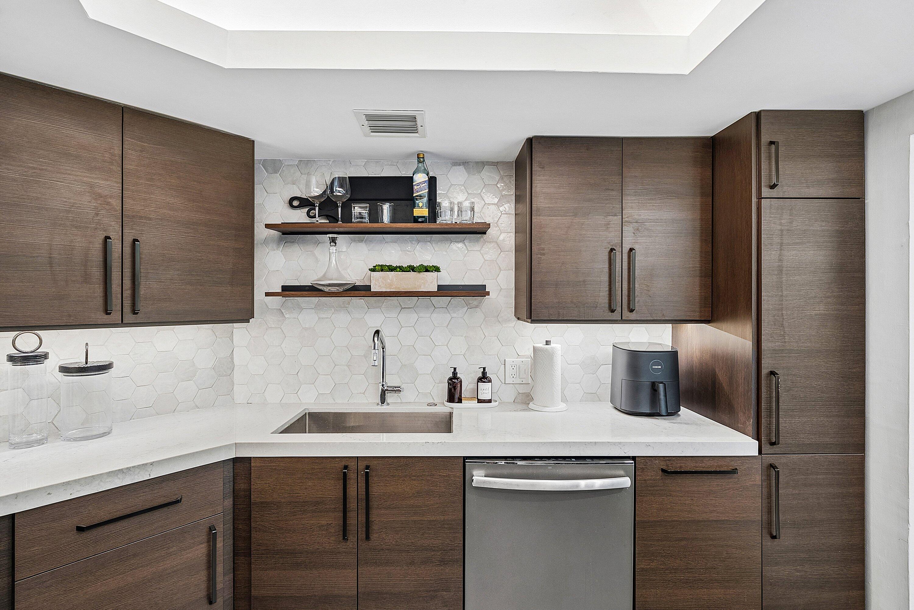 1000 Lowry Street 5d