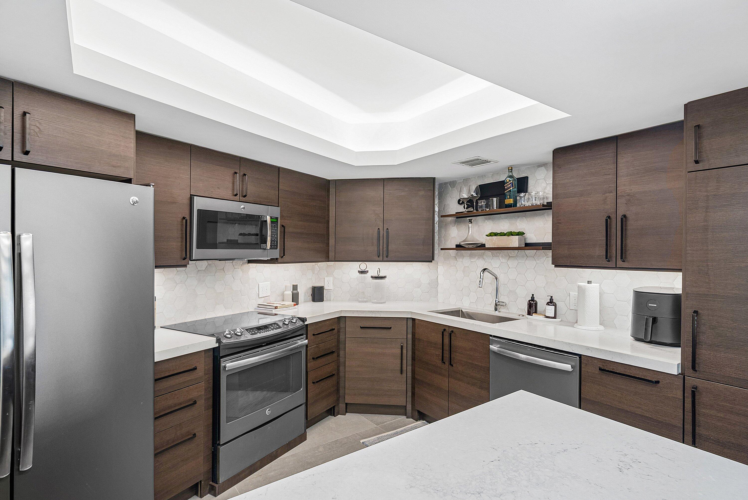 1000 Lowry Street 5d