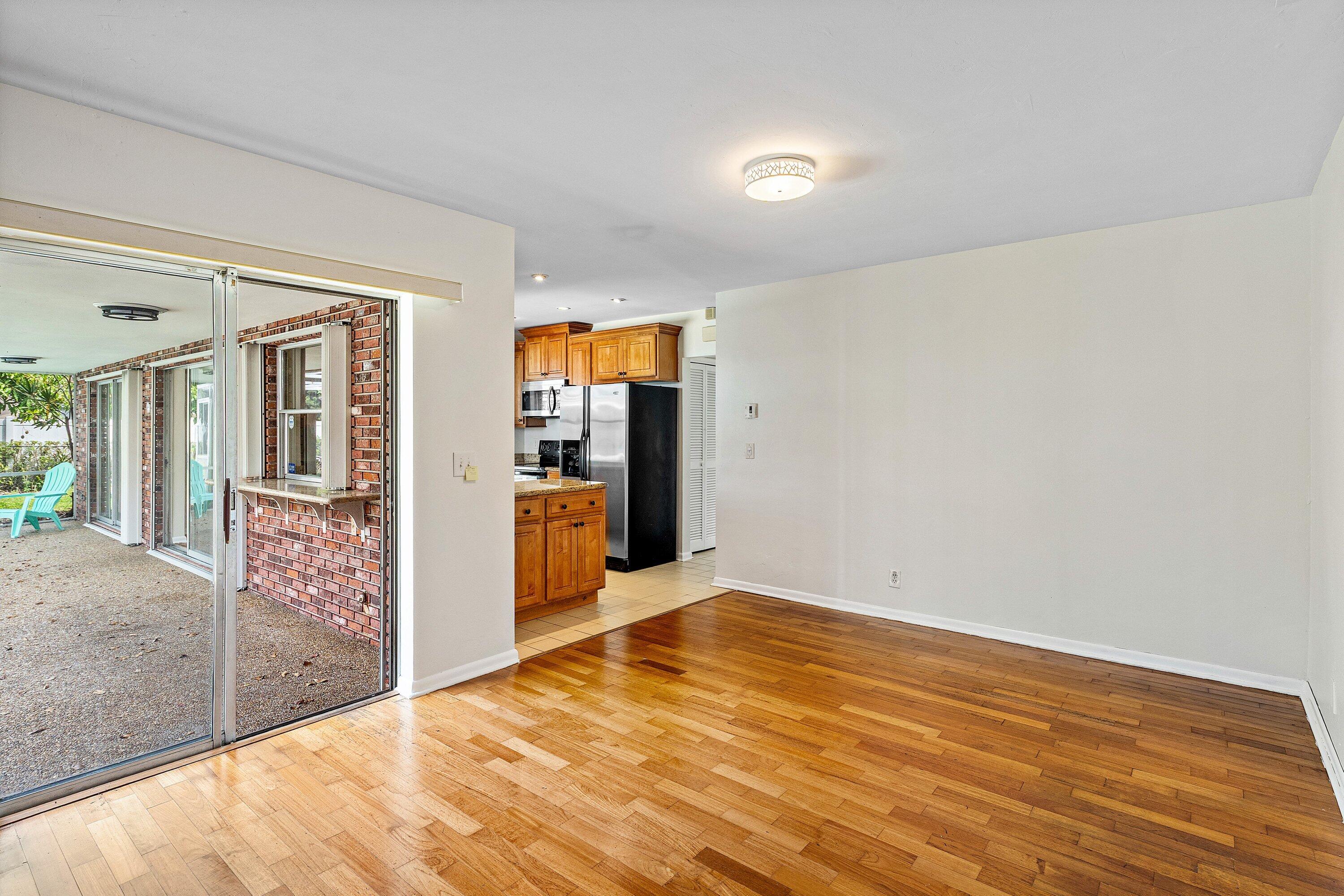 931 NW 9th Court