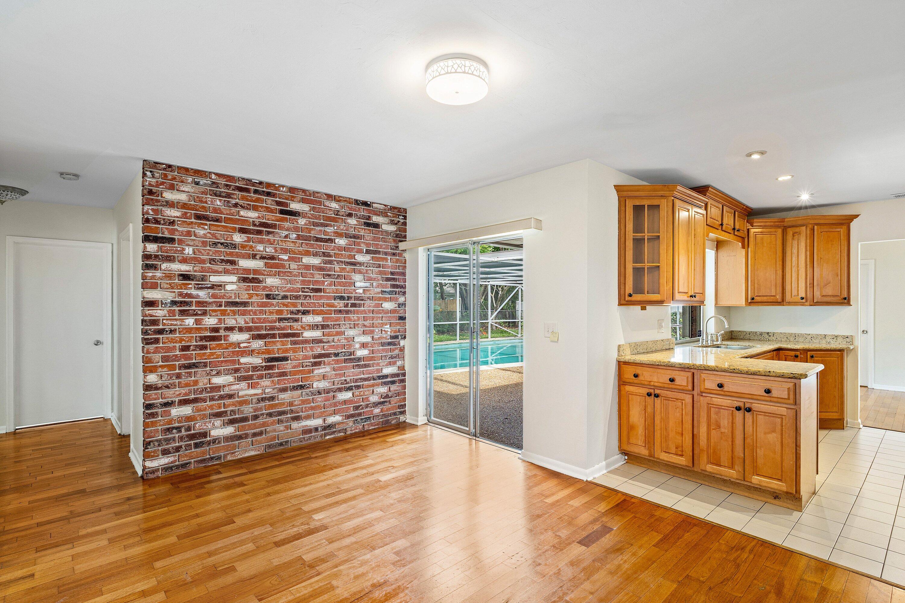 931 NW 9th Court