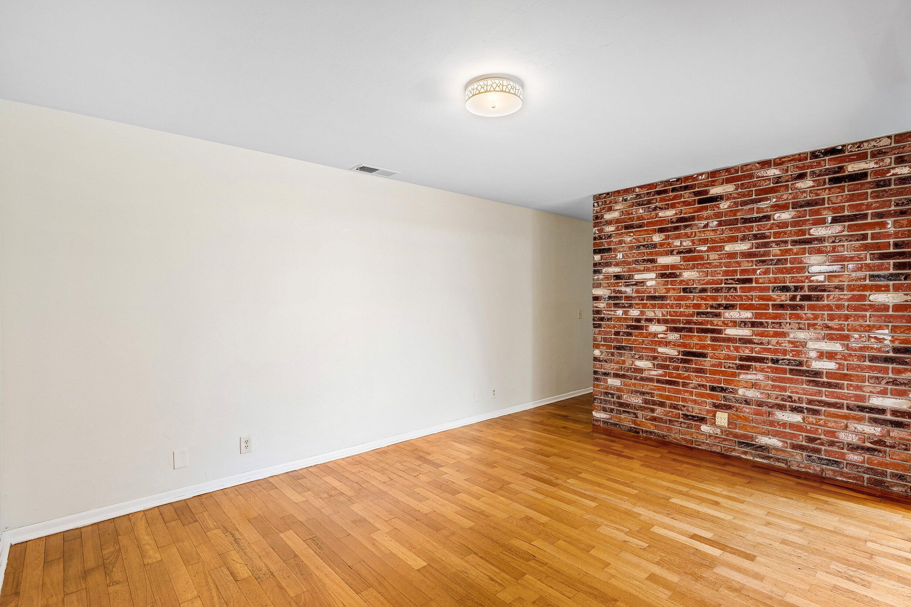 931 NW 9th Court