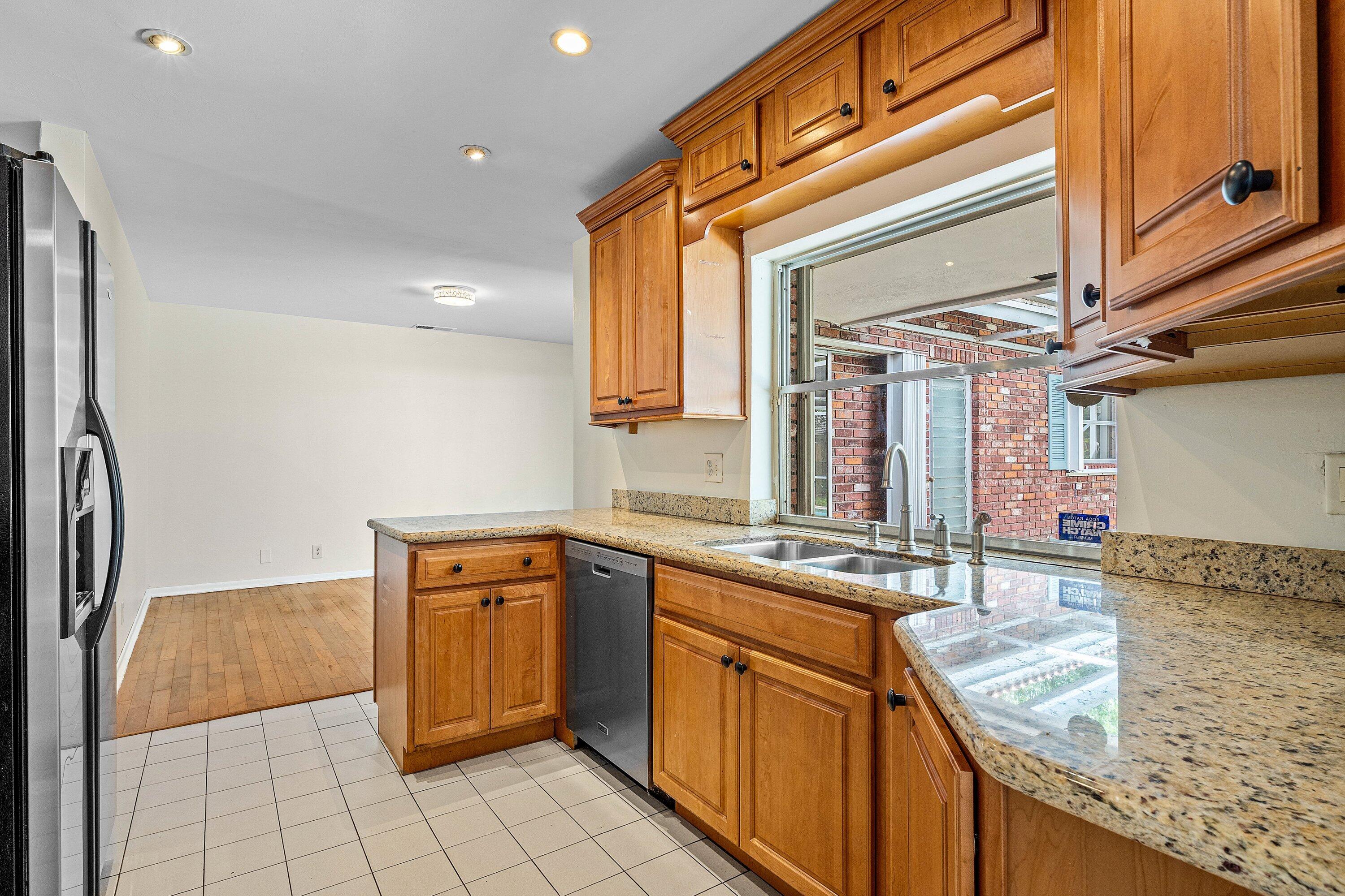 931 NW 9th Court