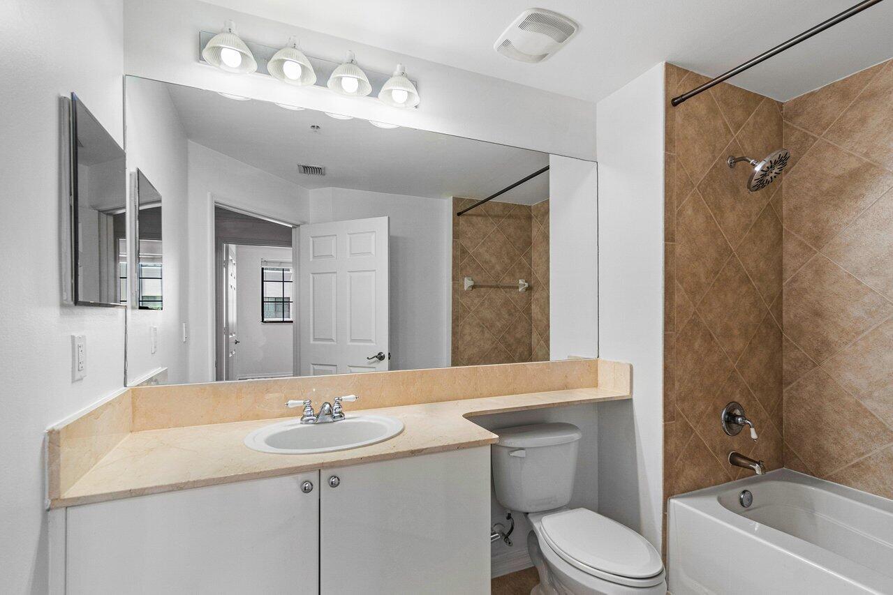 233 S Federal Highway 408