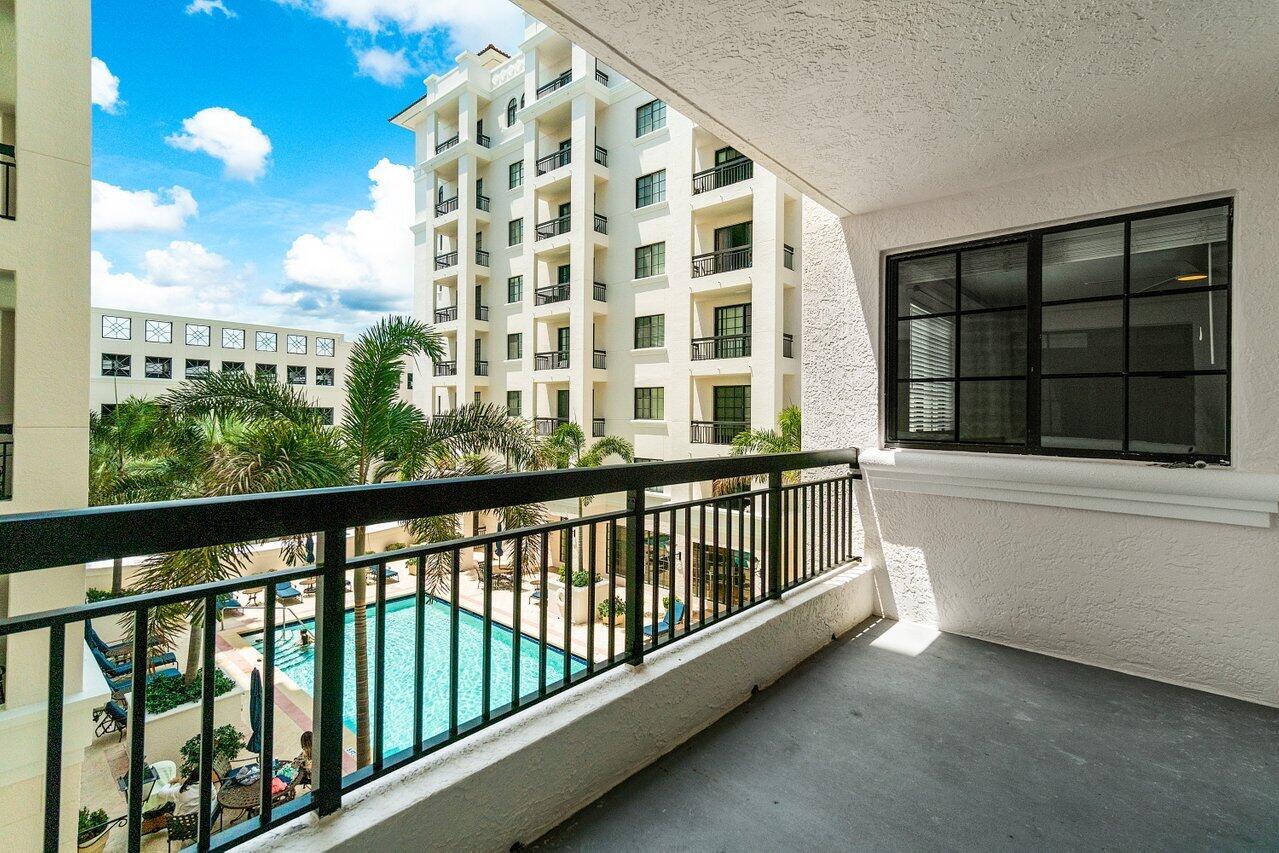 233 S Federal Highway 408