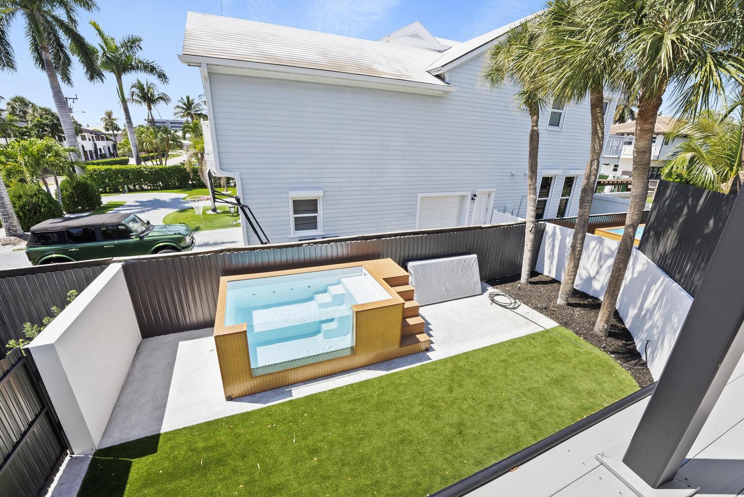 1692 S Ocean Boulevard