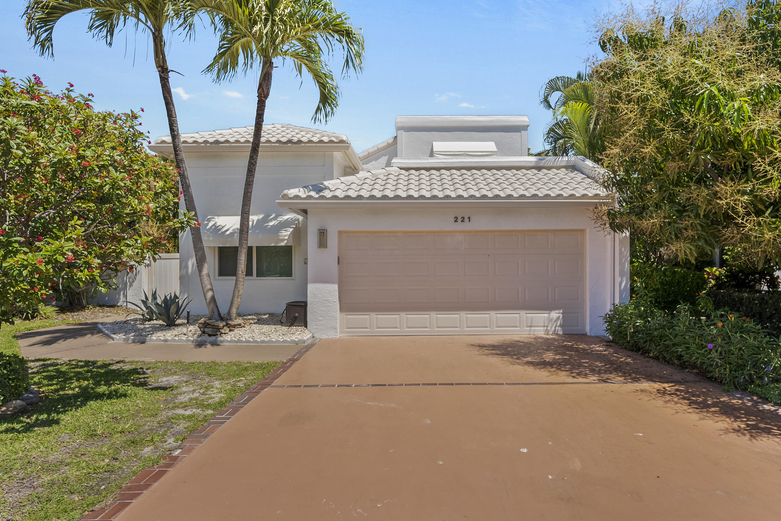 221 Pelican Way
