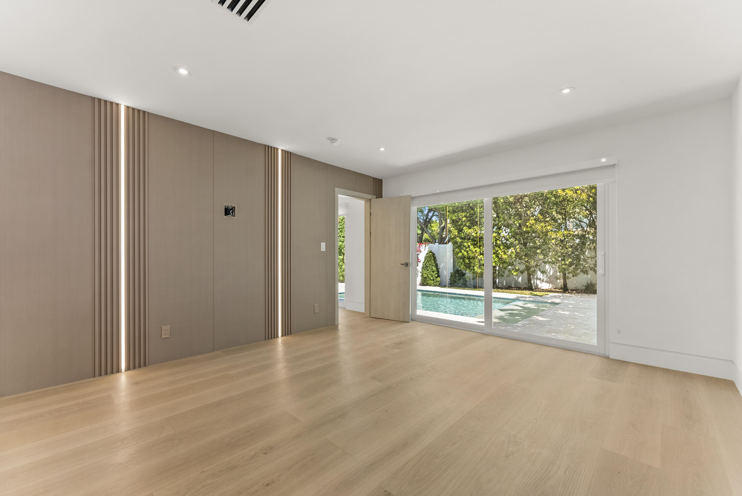 221 Pelican Way