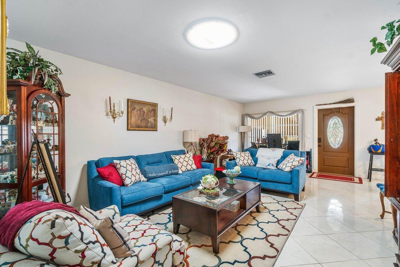 5814 Doris Court