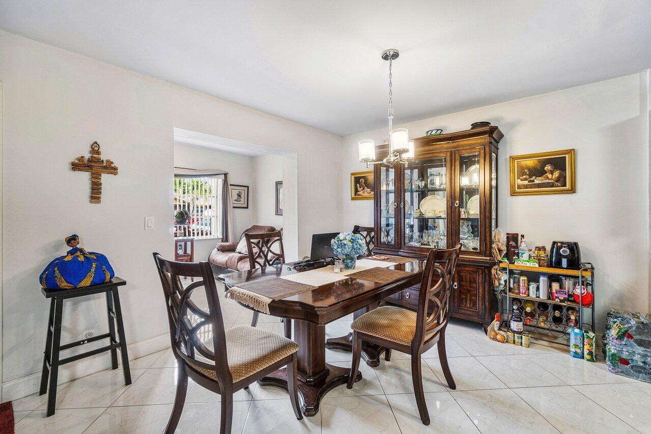 5814 Doris Court