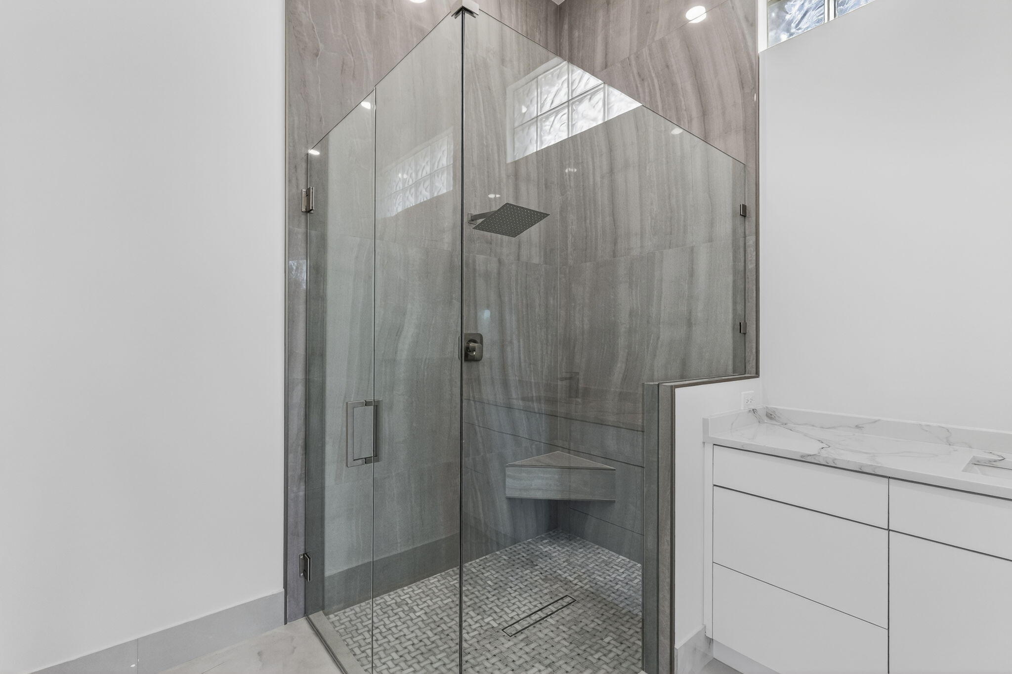 6935 Fairway Lakes Drive