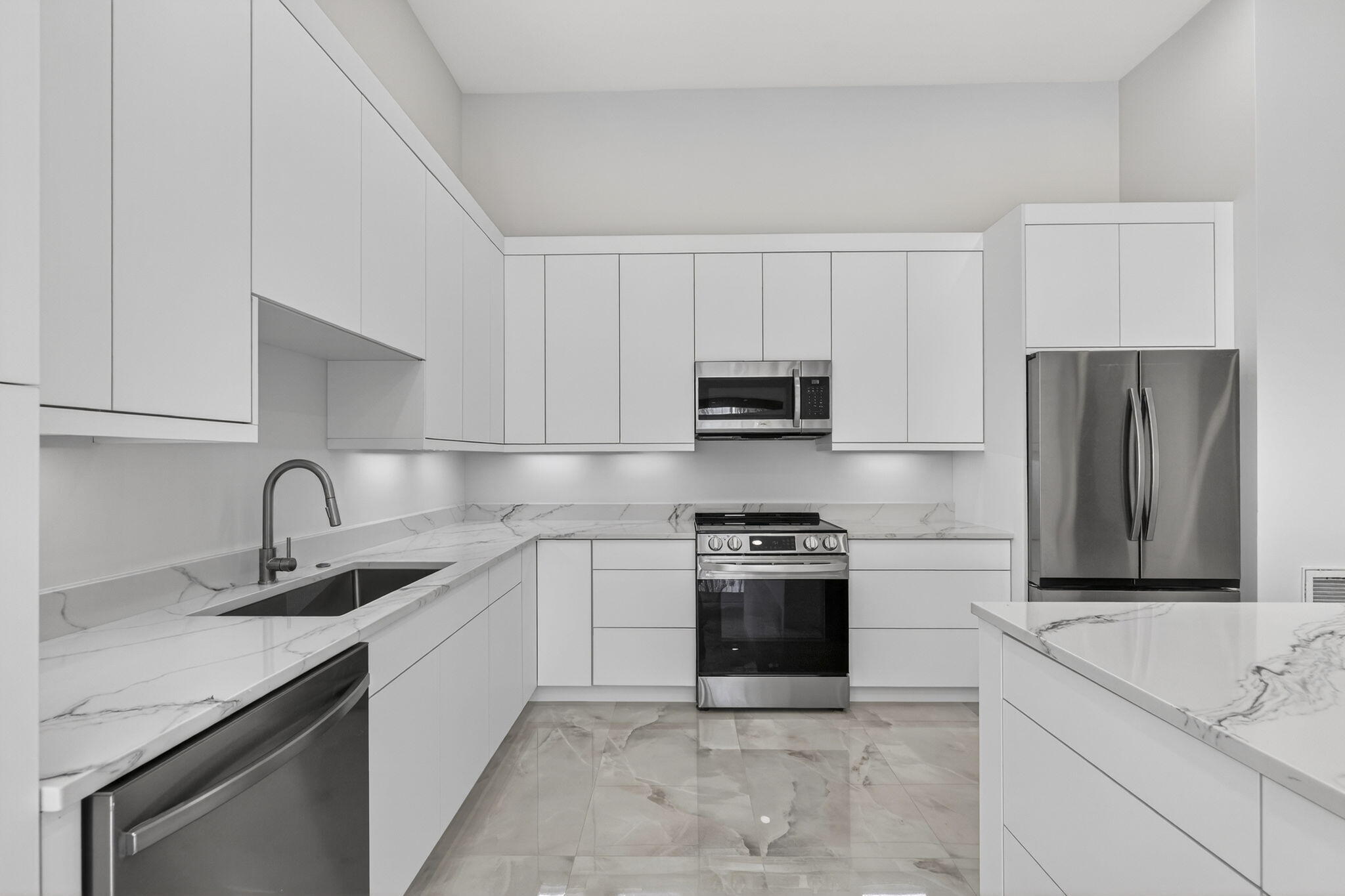 6935 Fairway Lakes Drive