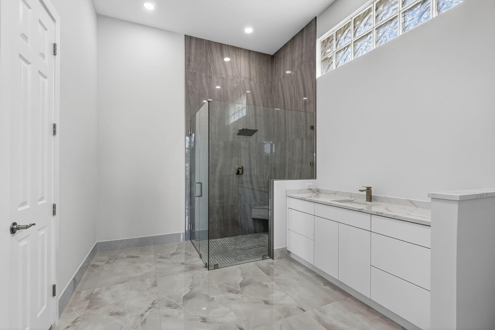 6935 Fairway Lakes Drive