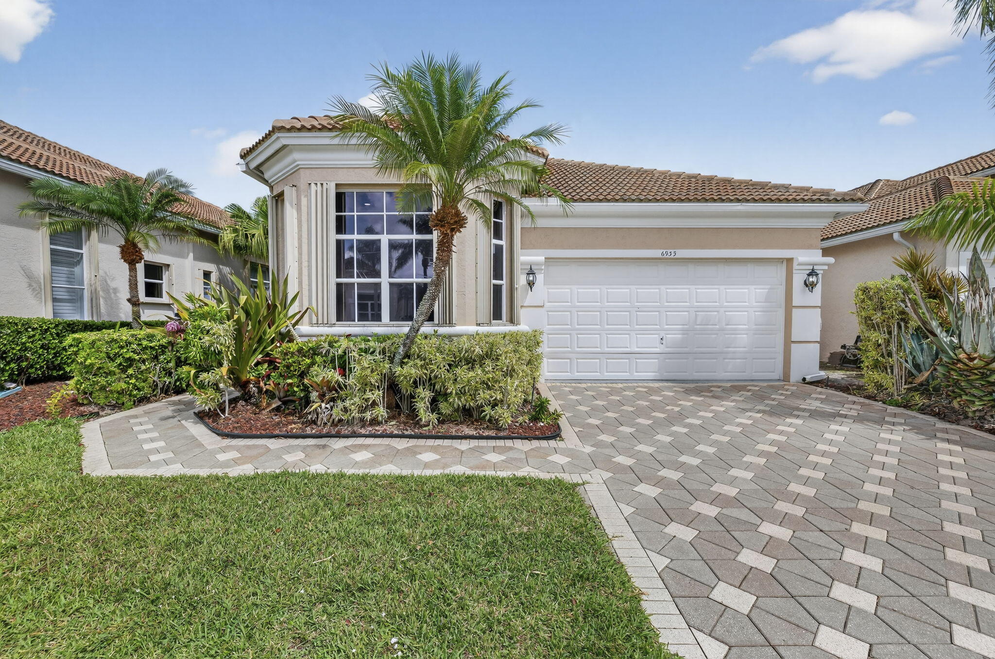 6935 Fairway Lakes Drive