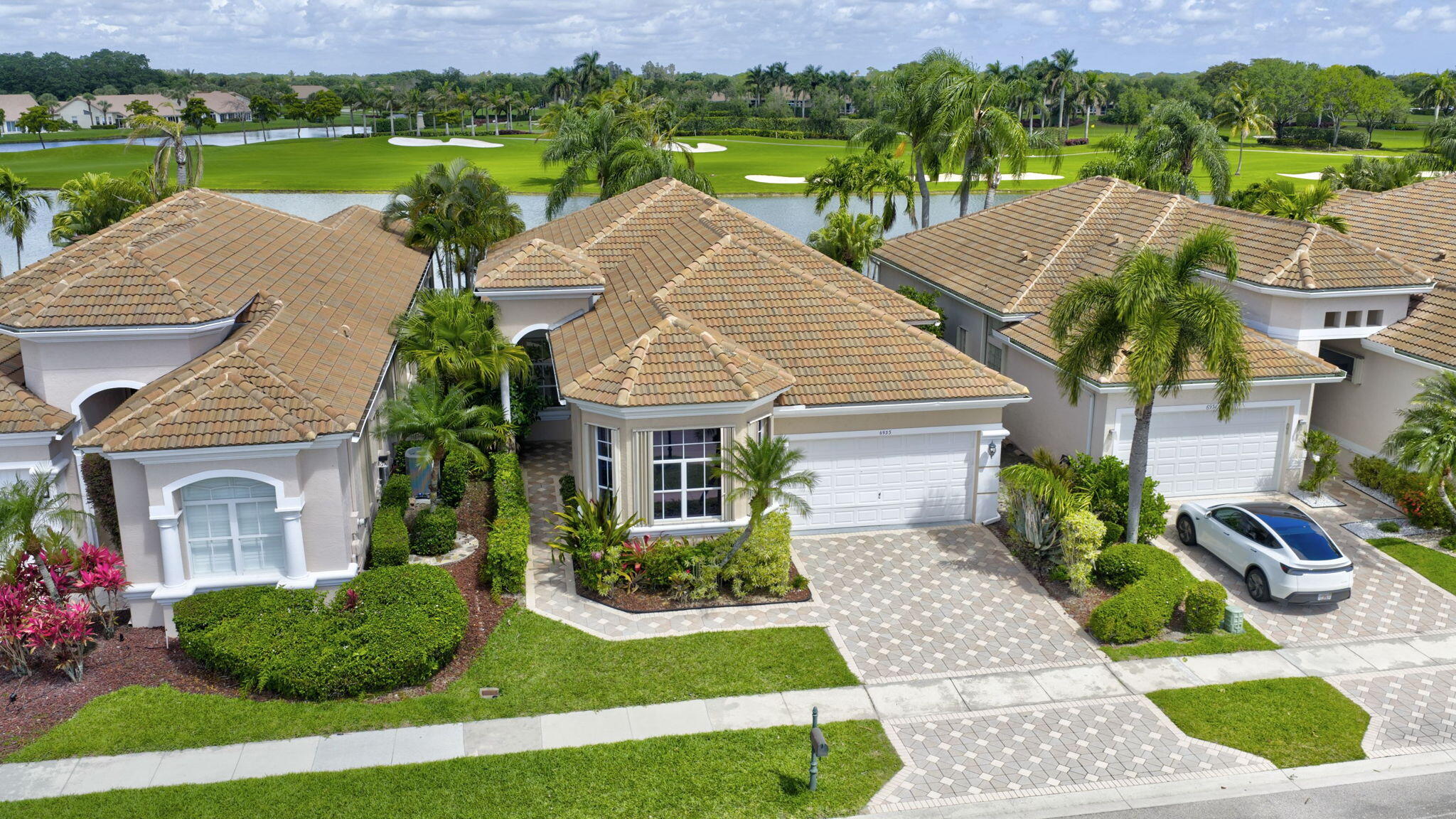 6935 Fairway Lakes Drive