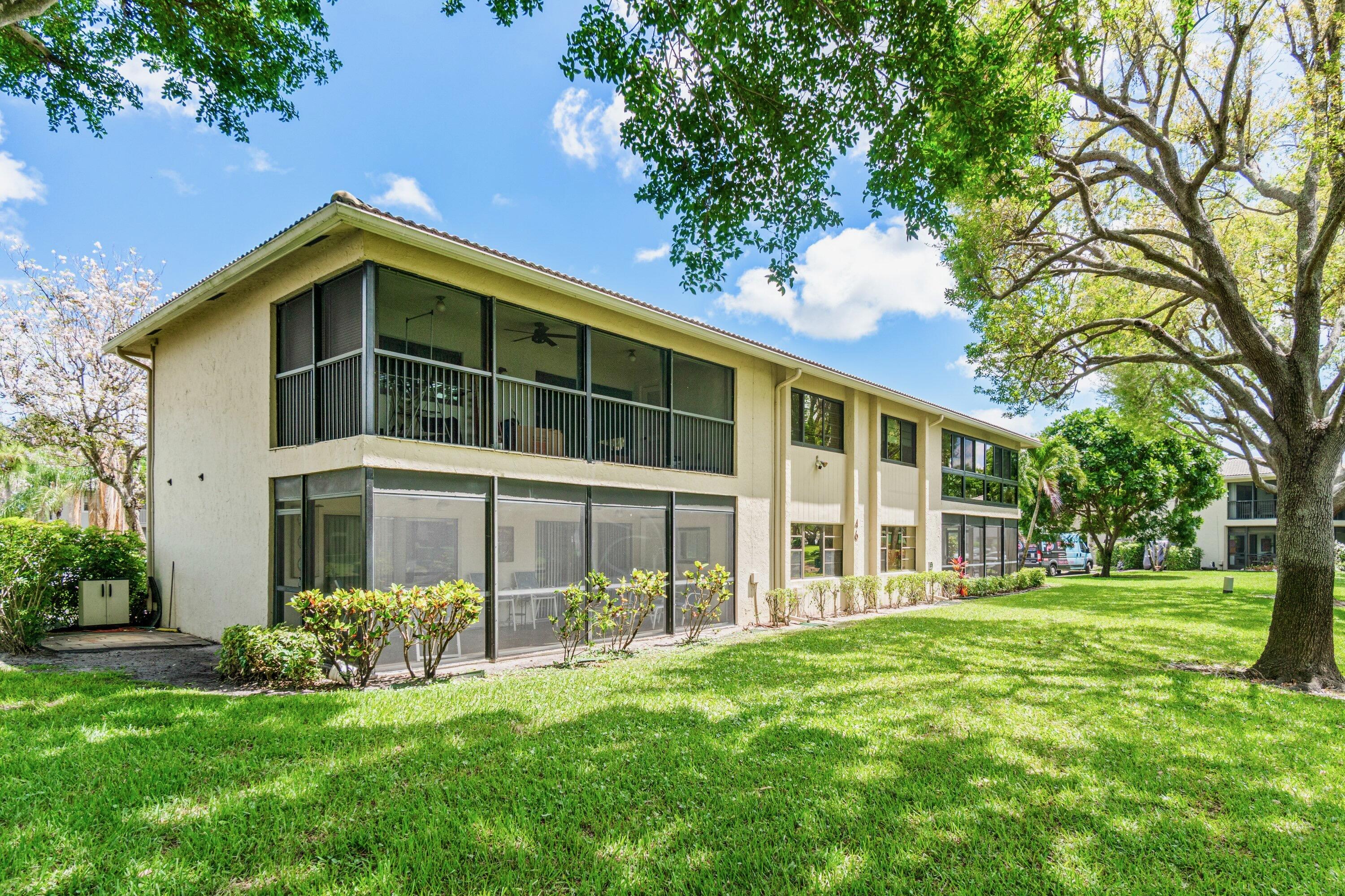 46 Stratford Lane W D