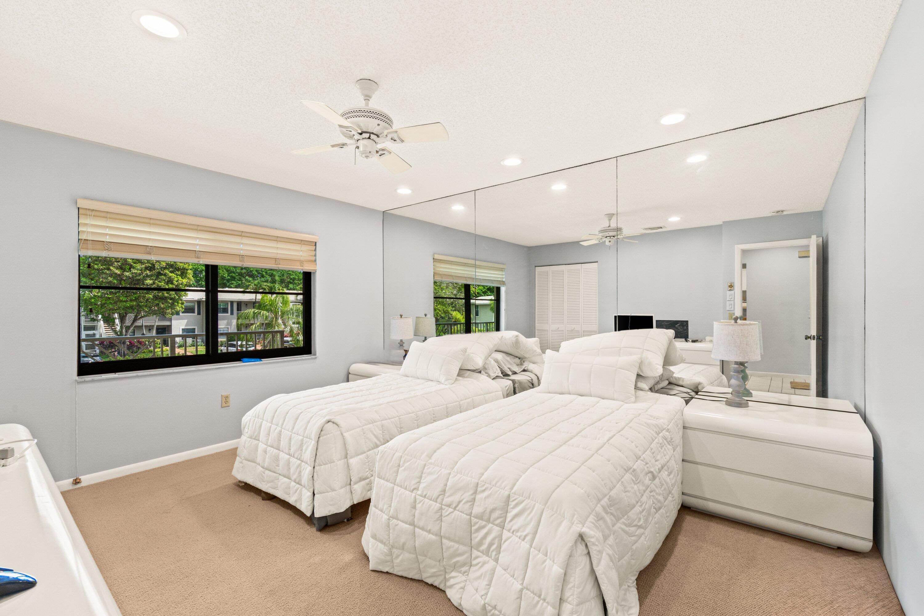 46 Stratford Lane W D