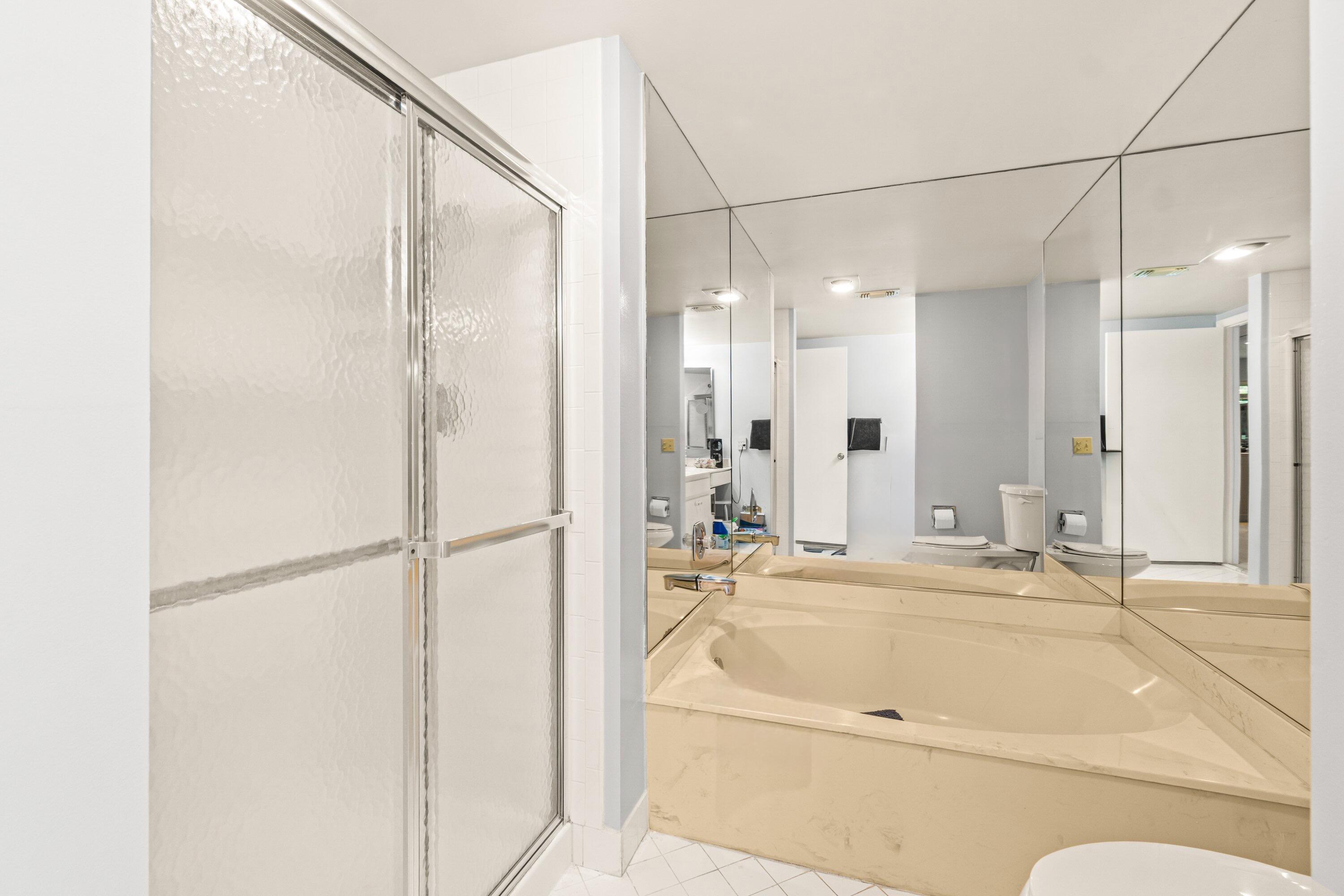 46 Stratford Lane W D