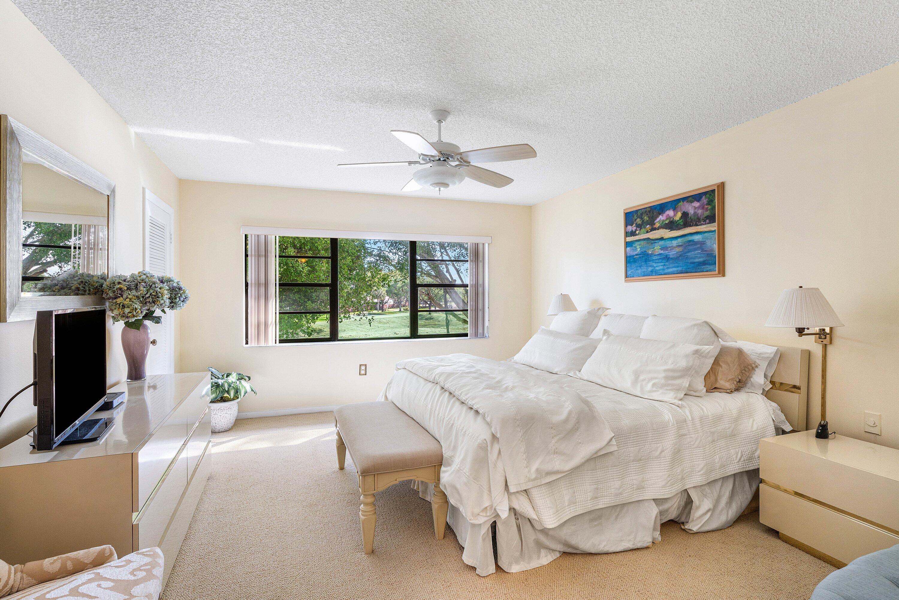 29 Stratford Lane West Unit B