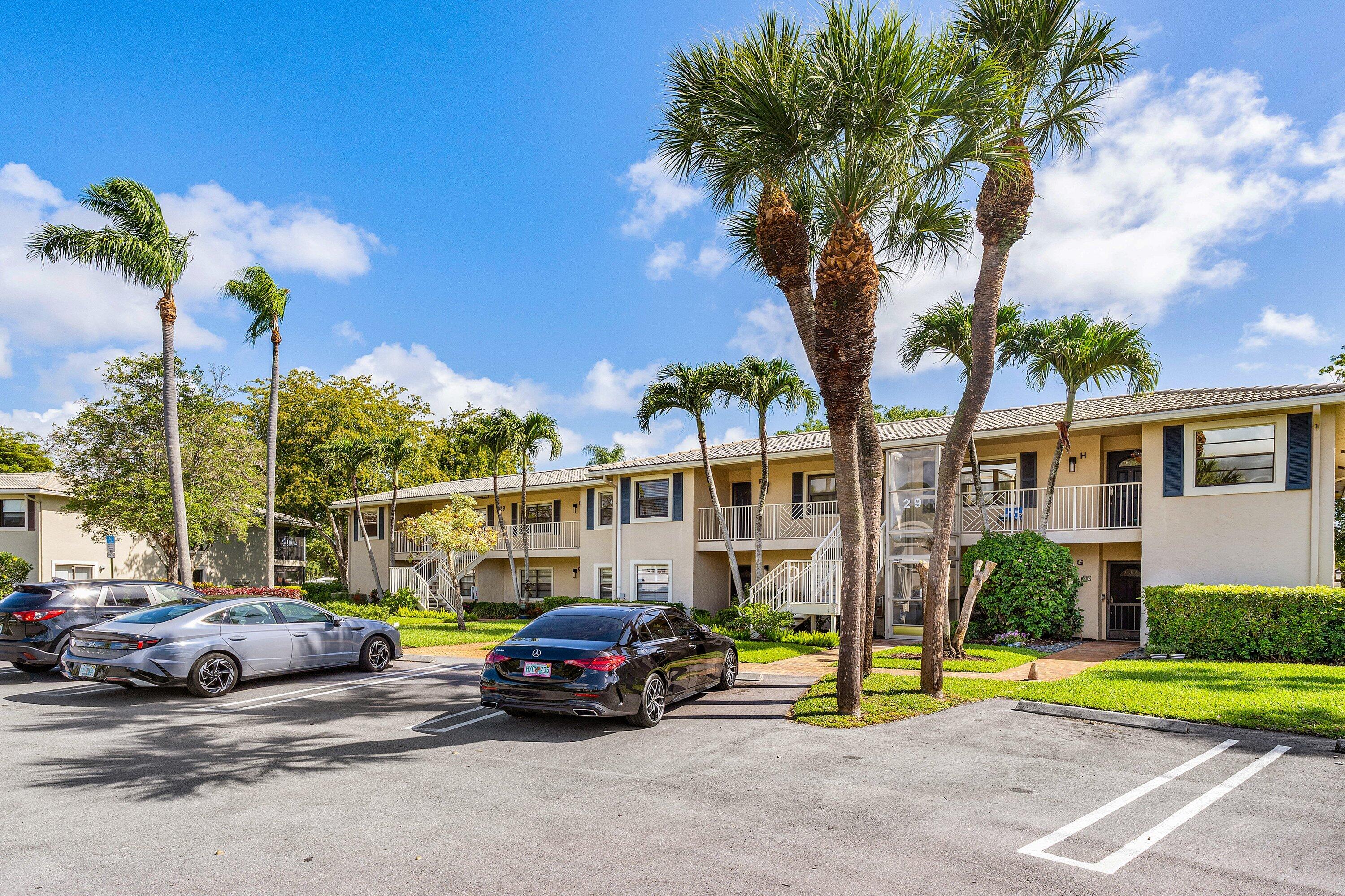 29 Stratford Lane West Unit B