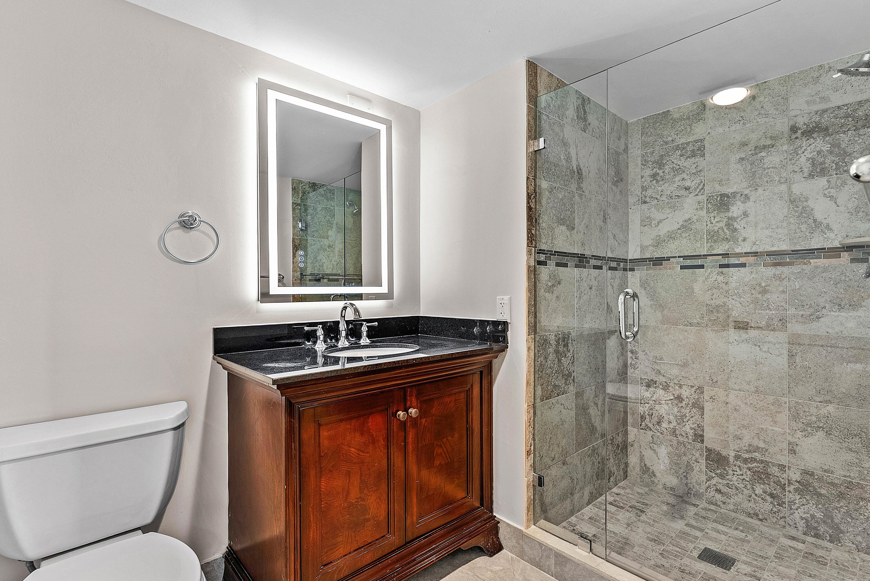 24 Stratford Drive E Unit F