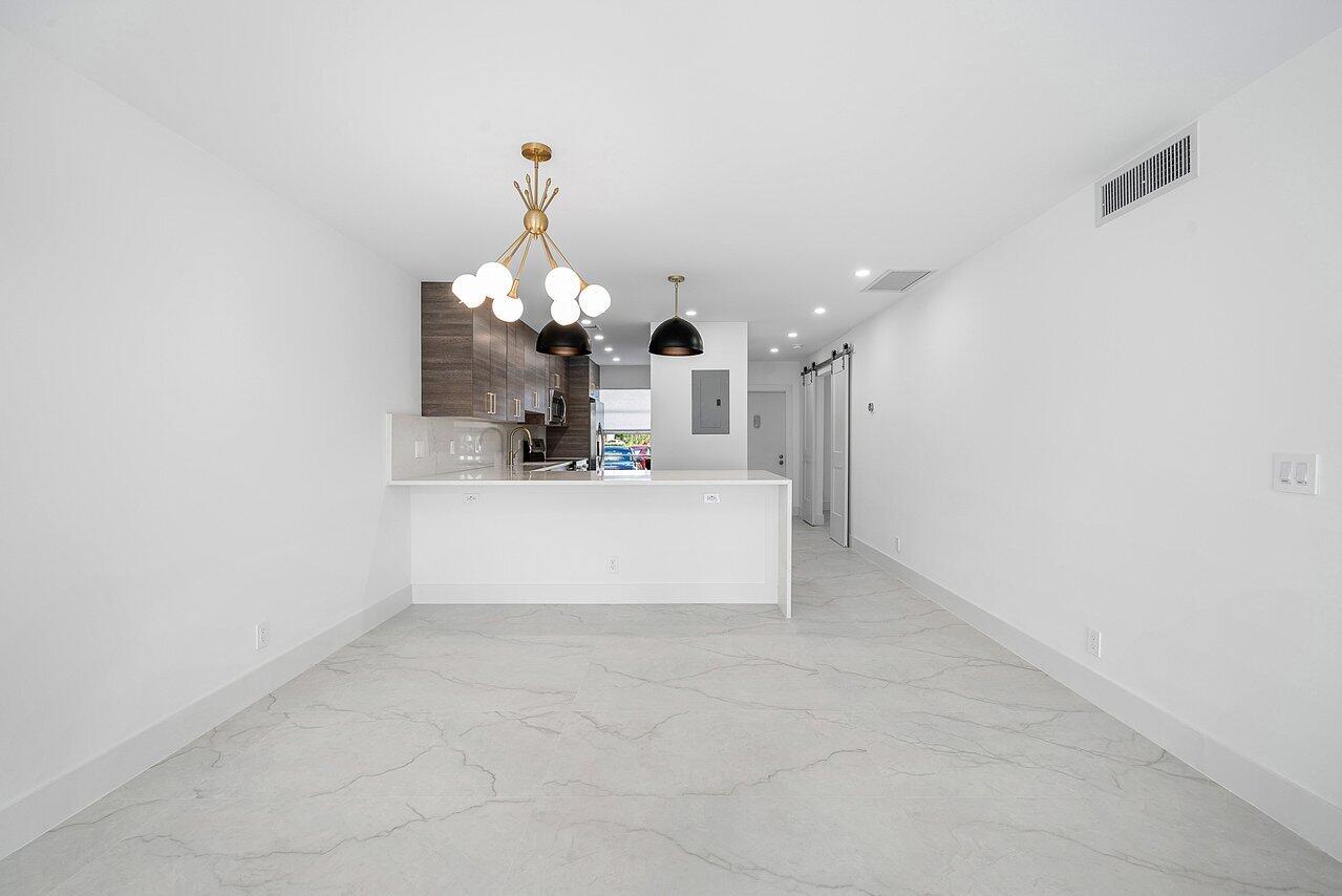1541 NW 20th Avenue 101