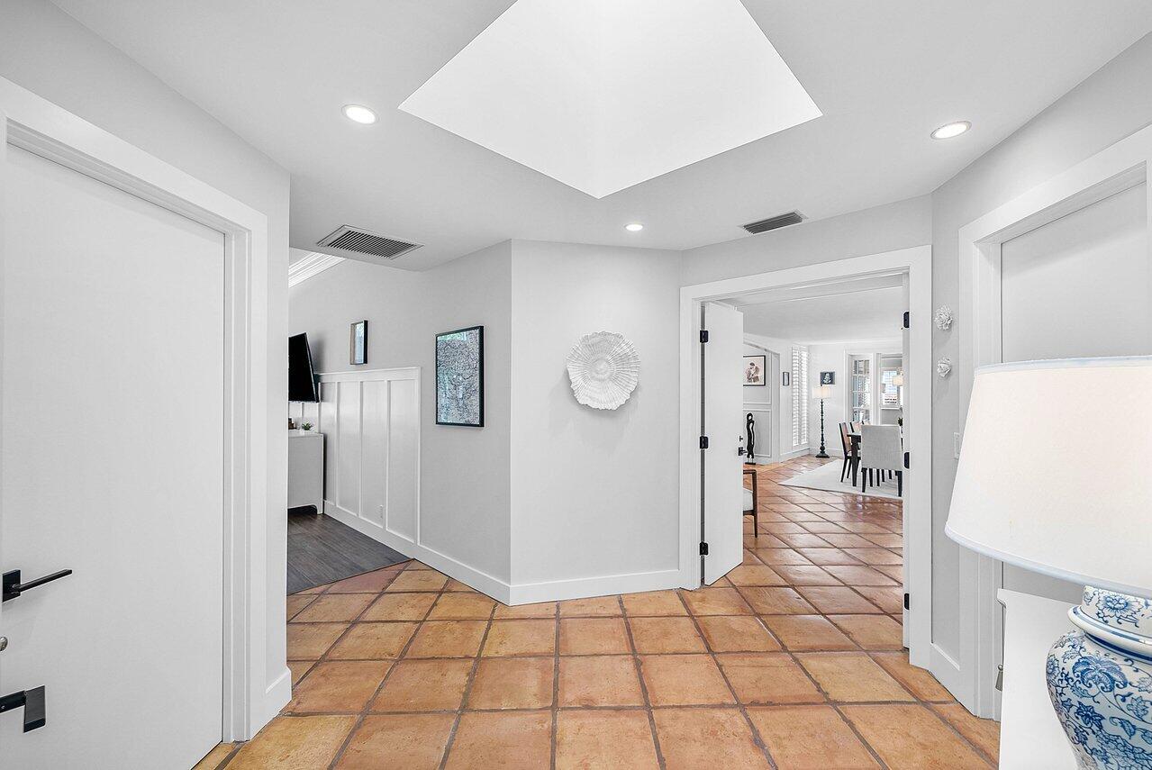 18 Bristol Lane