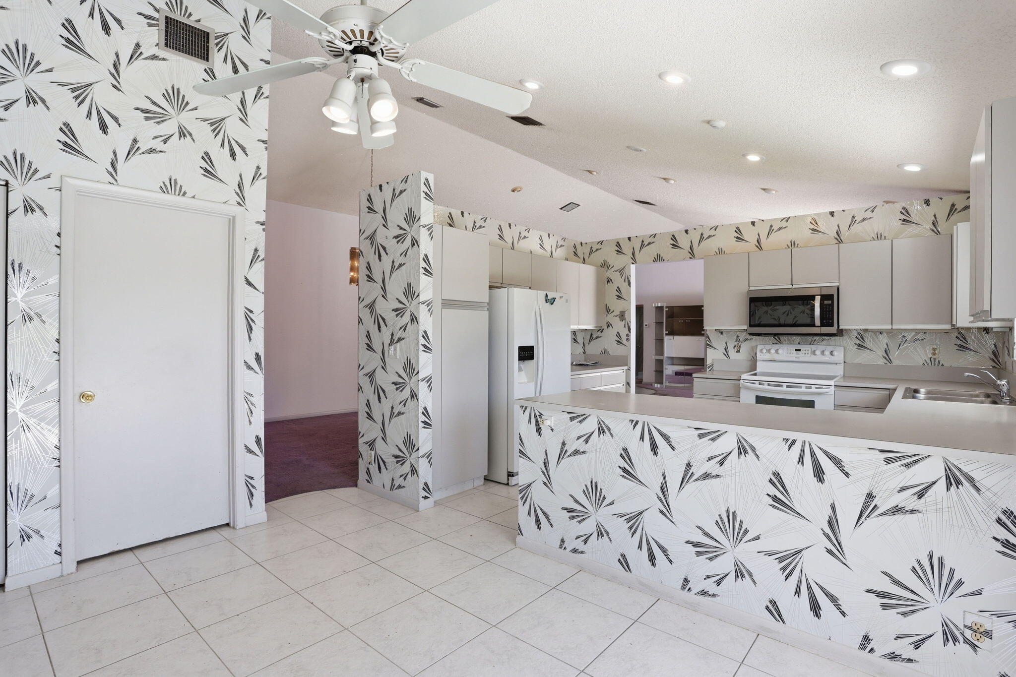9476 El Clair Ranch Road
