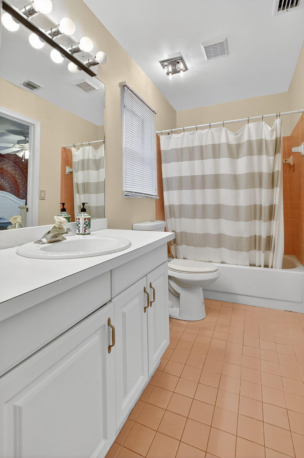 20803 Cabrillo Way