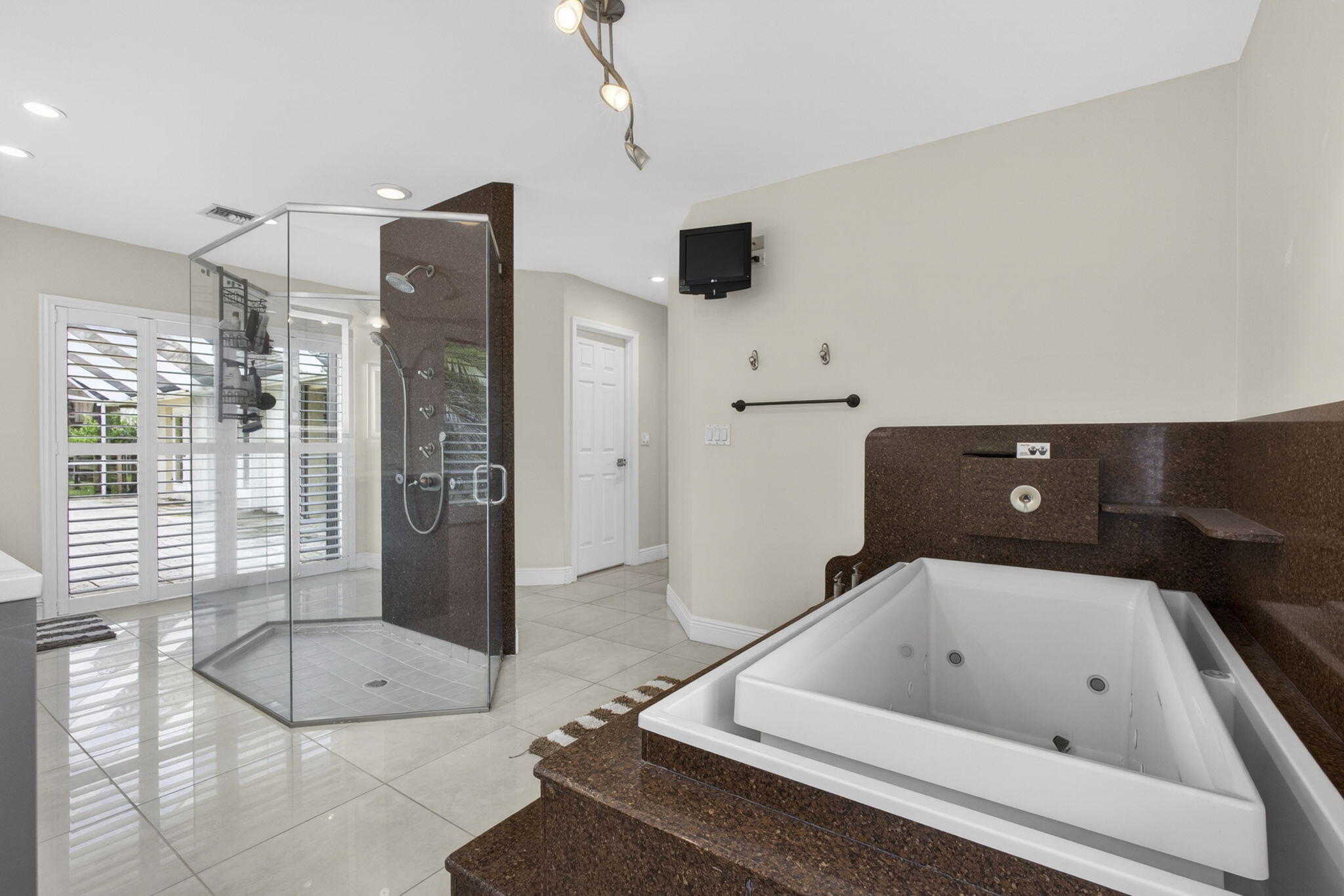 5463 Sea Biscuit Road