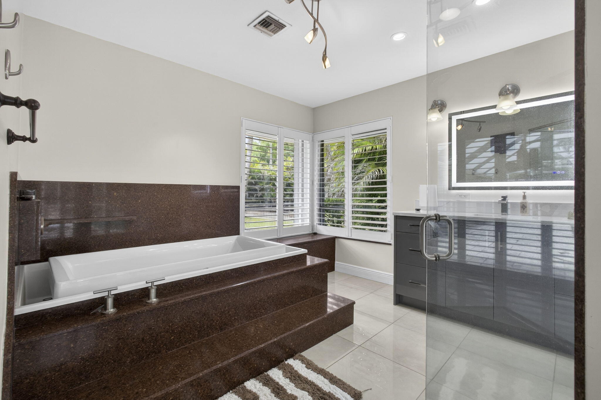 5463 Sea Biscuit Road