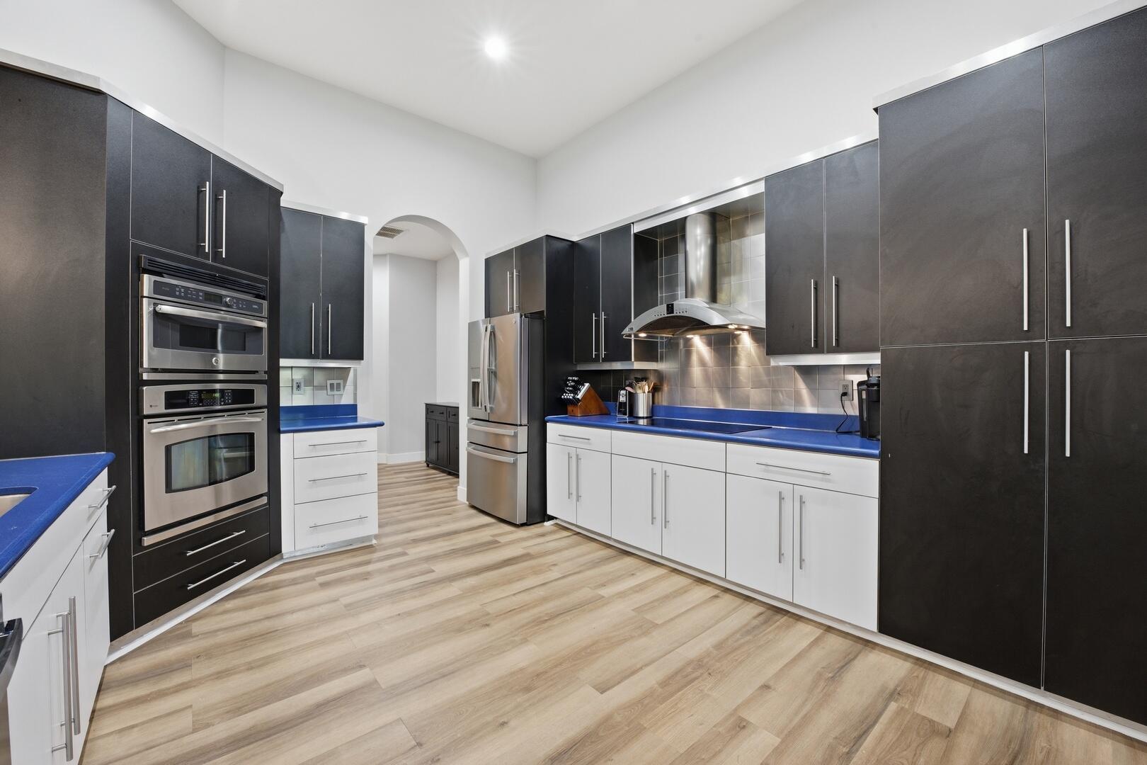6983 Antinori Lane