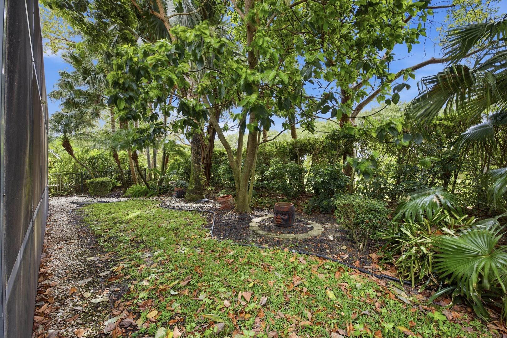 6983 Antinori Lane