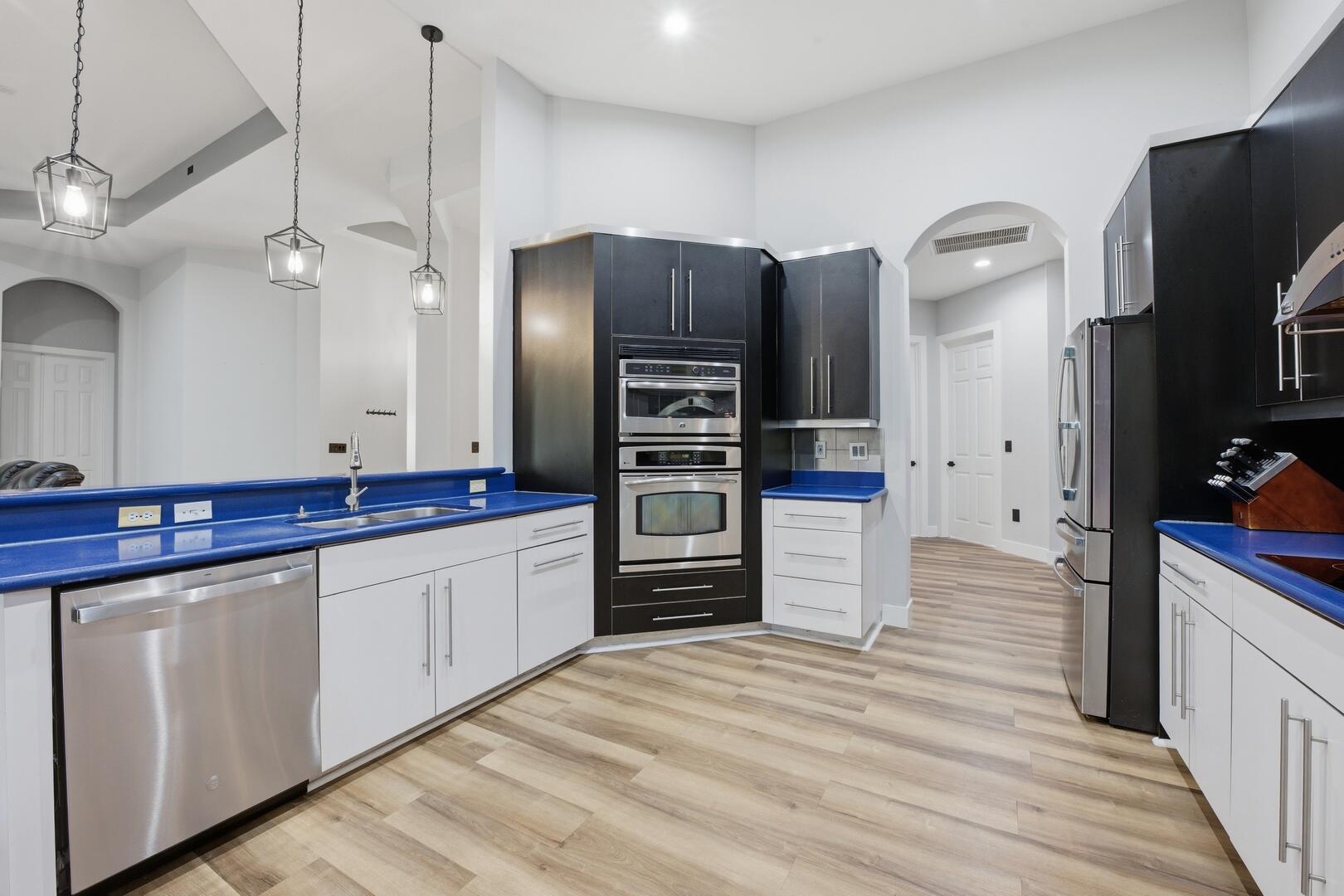 6983 Antinori Lane